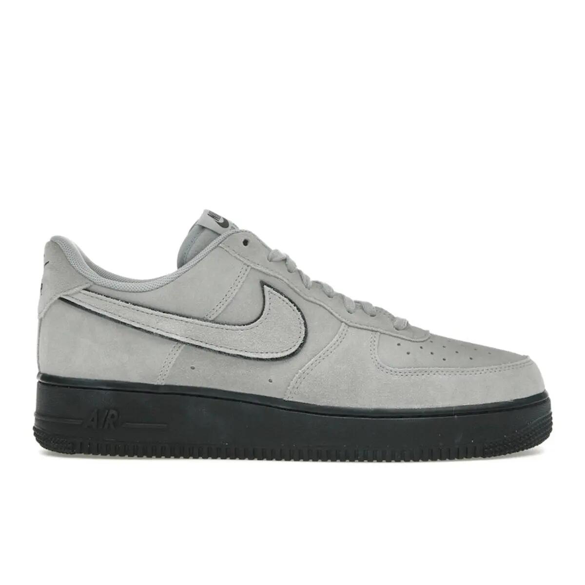 NIKE picture