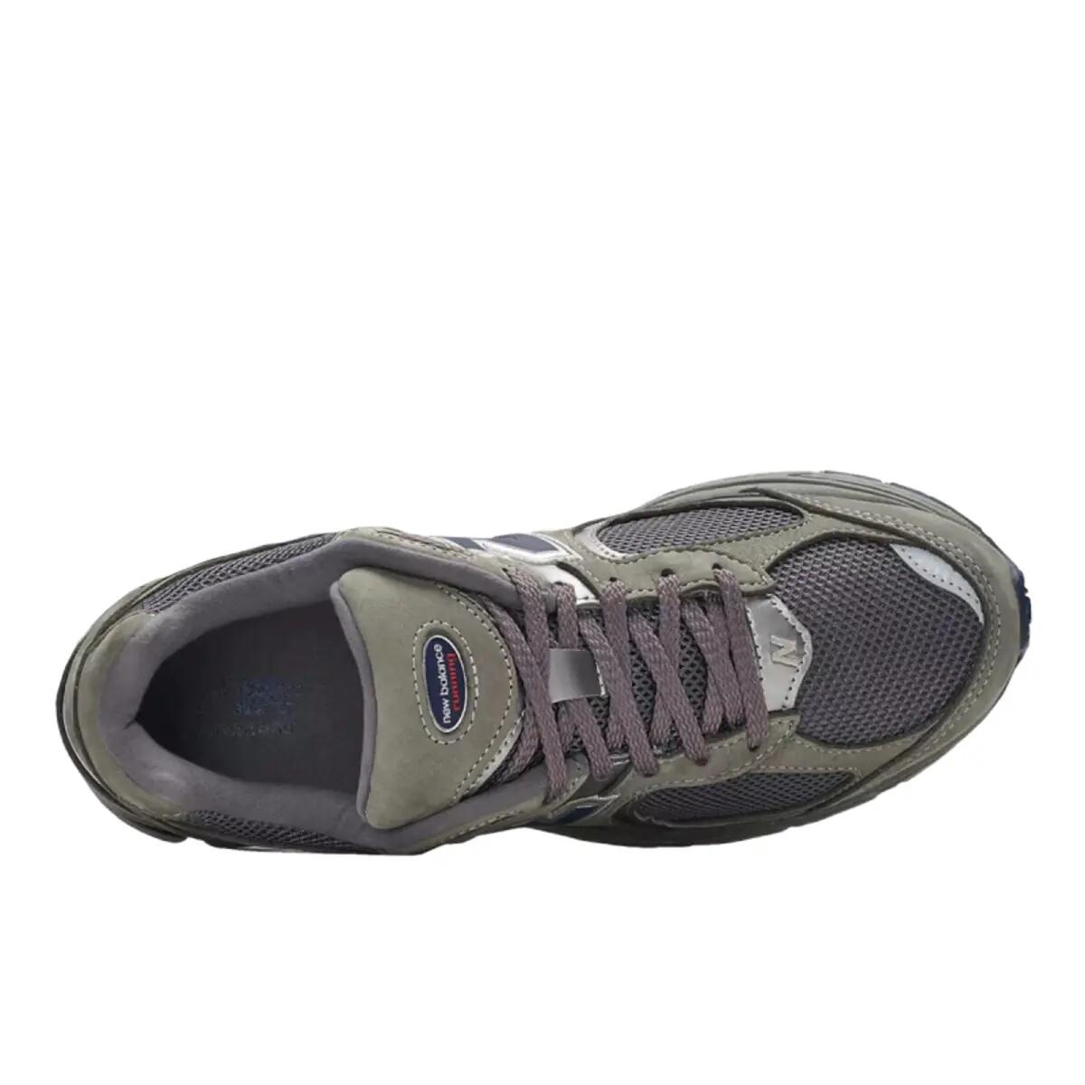 New Balance 2002r Grigio Chiaro 3/4