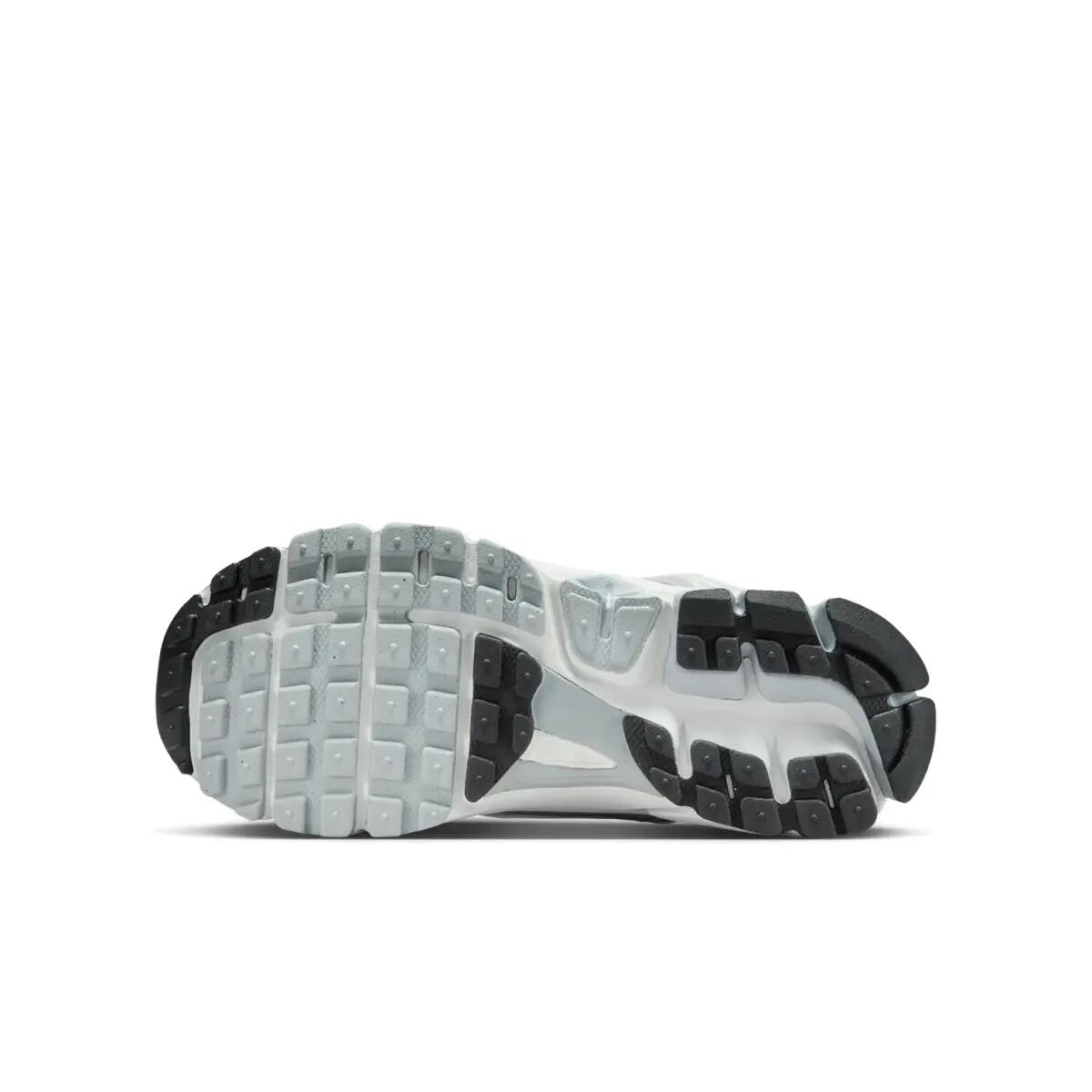 Zapatillas Nike Vomero 5 J
r para Ni

os 4/6