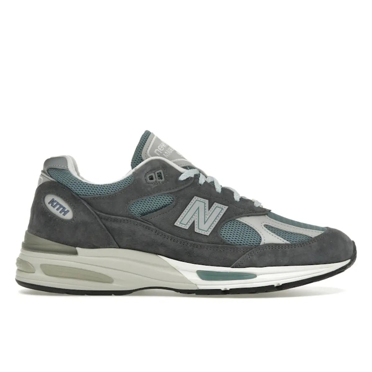 NEW BALANCE picture