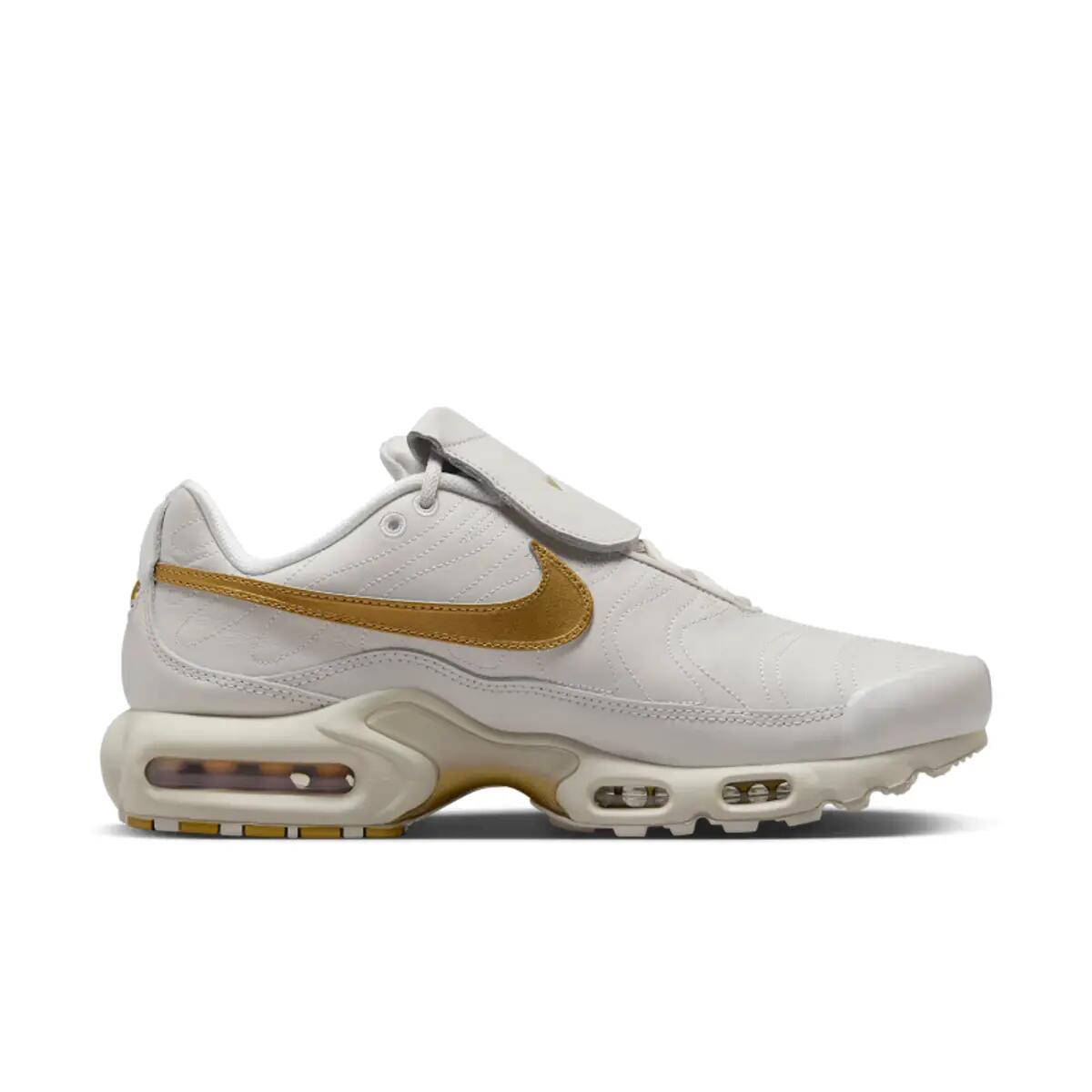 Schoenen  Air Max Plus Tiempo Metallic Gold 4/6
