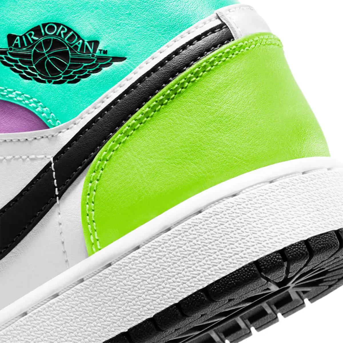 Chaussures  1 Mid Pastel Black Toe 4/4