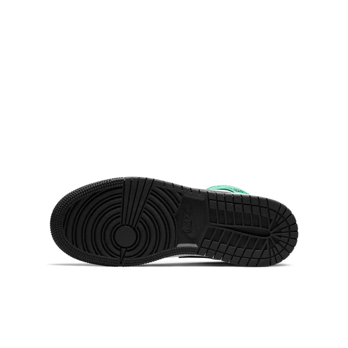 Chaussures  1 Mid Pastel Black Toe 3/4