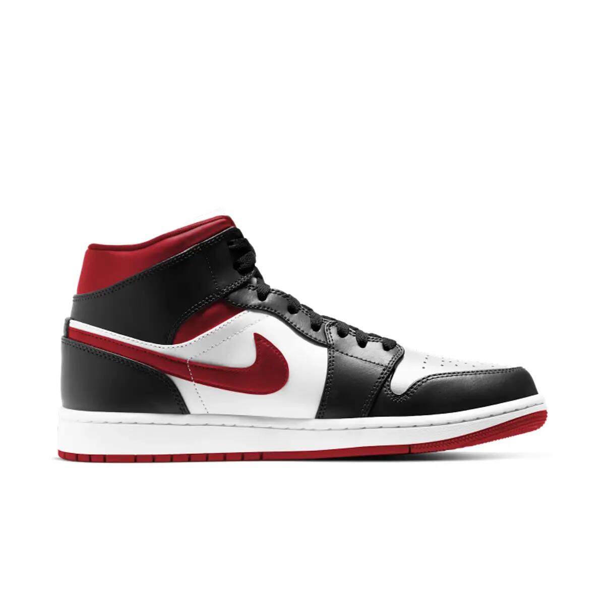 Schoenen  1 Mid Gym Red Black White 4/5