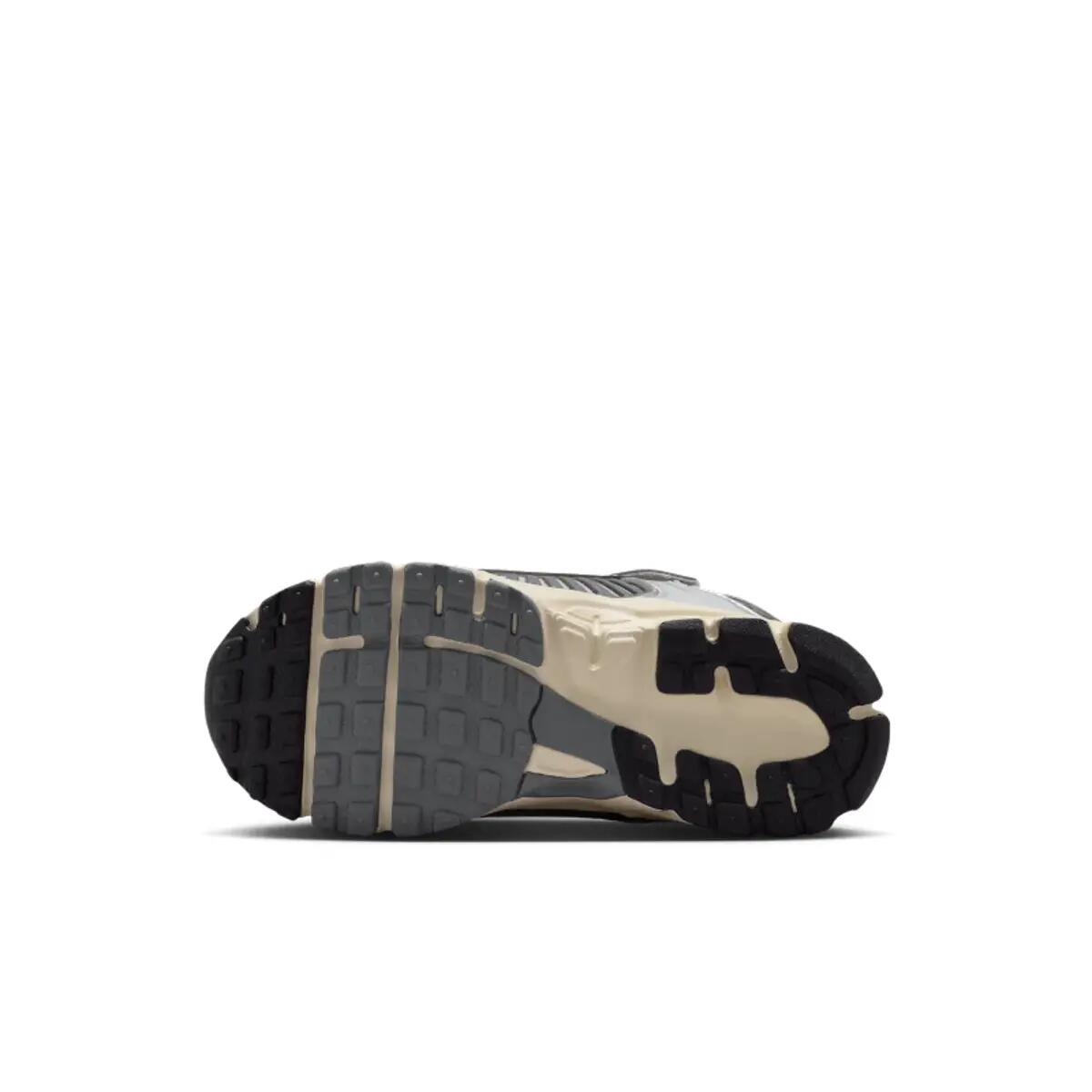 Nike Vomero 5 Iron Grey Coconut Milk Chrome (PS) 2/6