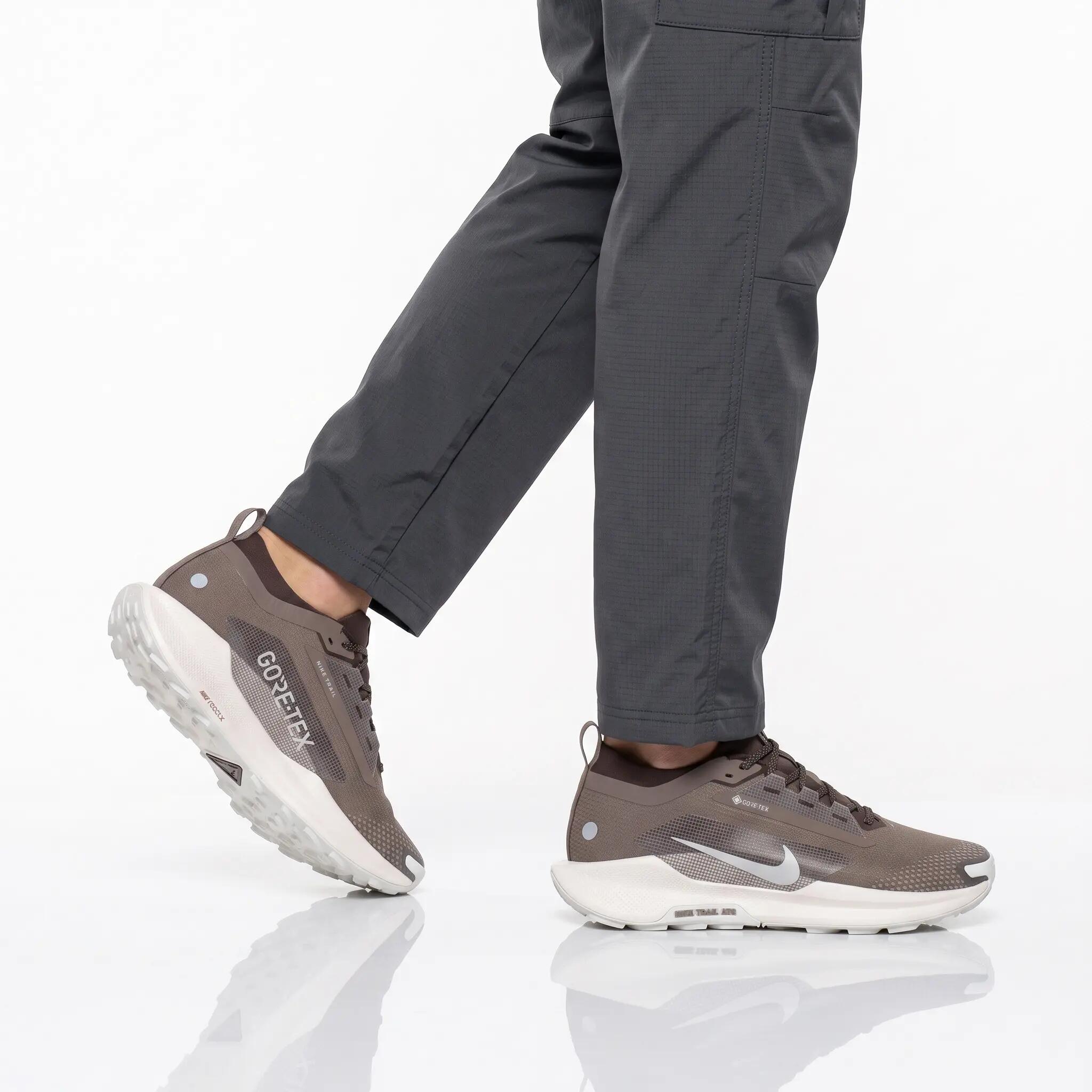 Heren - Nike Reactx Pegasus Trail 5 Gtx - Hq7494-200 - Bruin 5/6