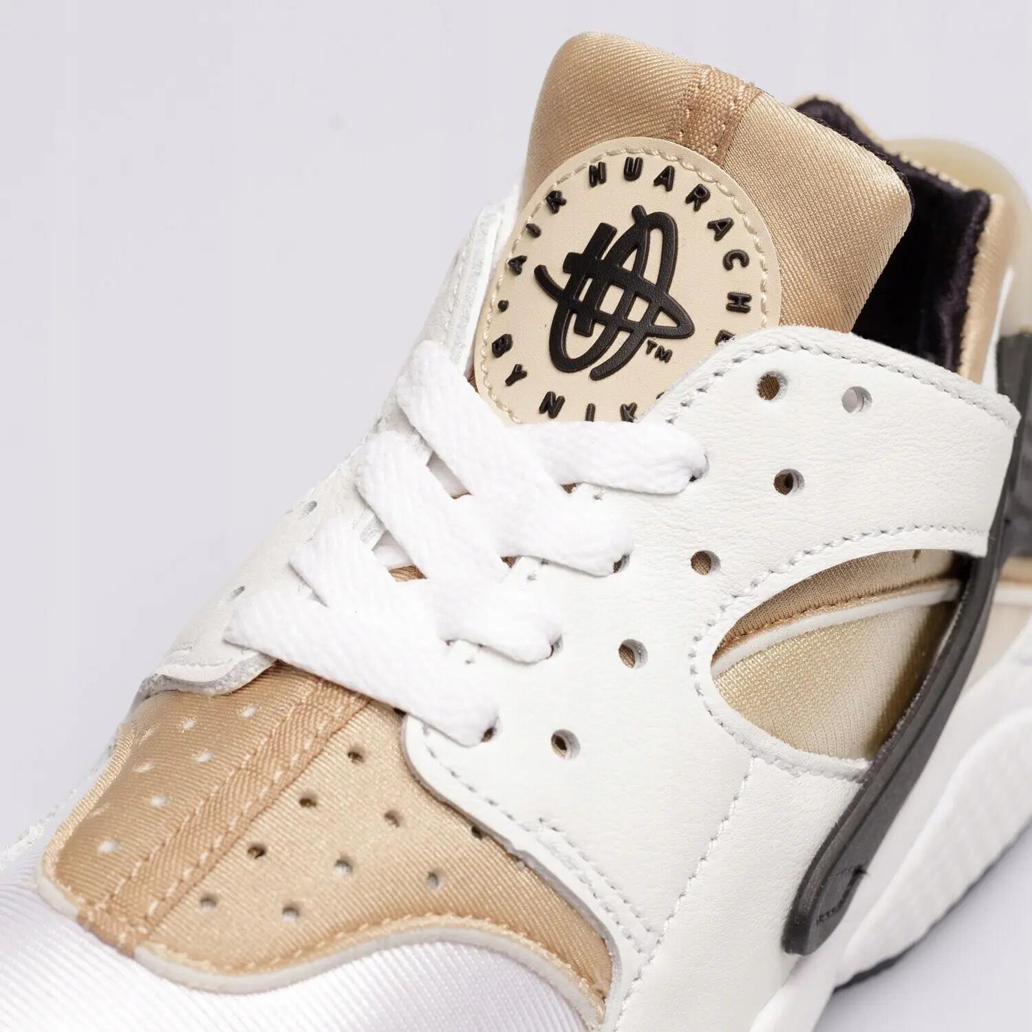 NIKE OBUWIE SPORTOWE SNEAKERSY DAMSKIE NIKE W AIR HUARACHE 37,5 5/8