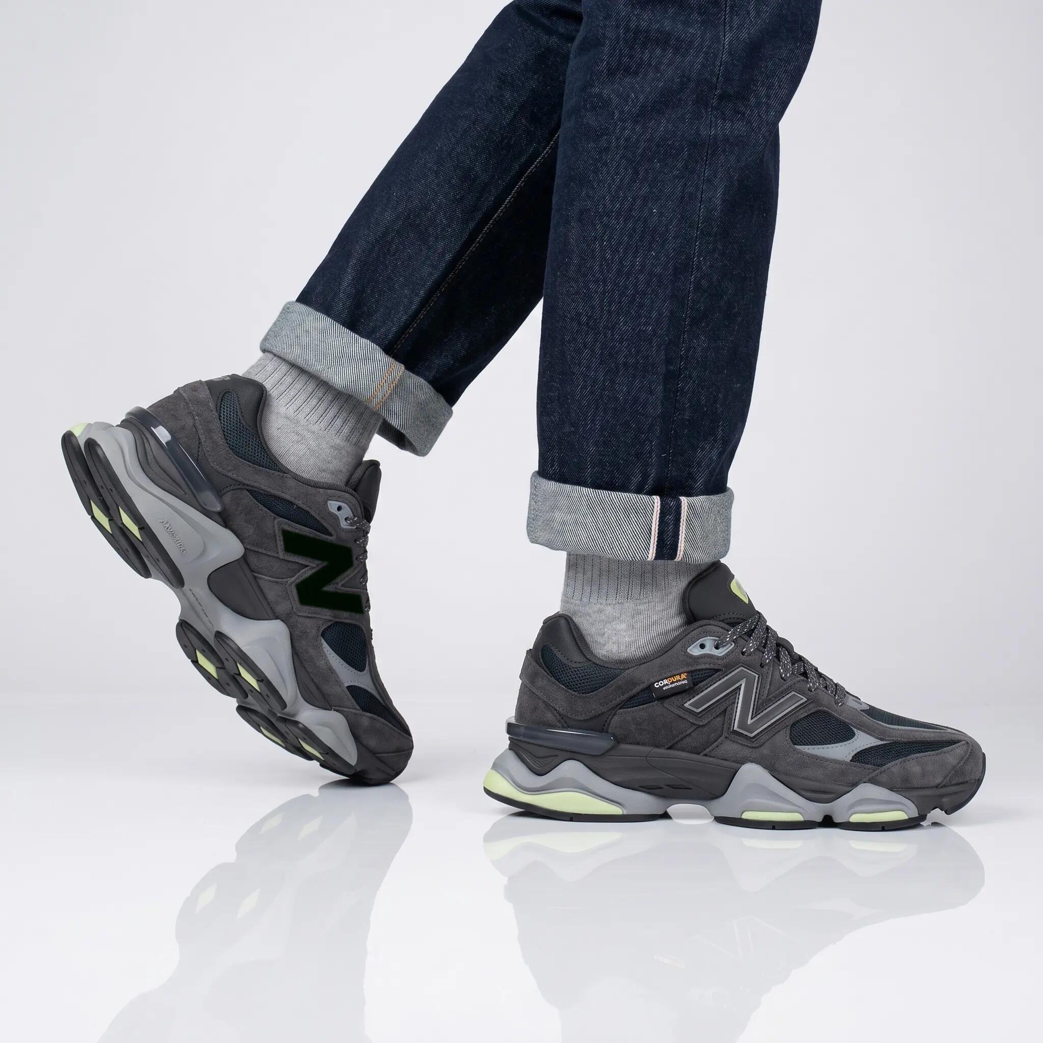 Heren - New Balance U9060 - U90602p8 - Grijs 5/6