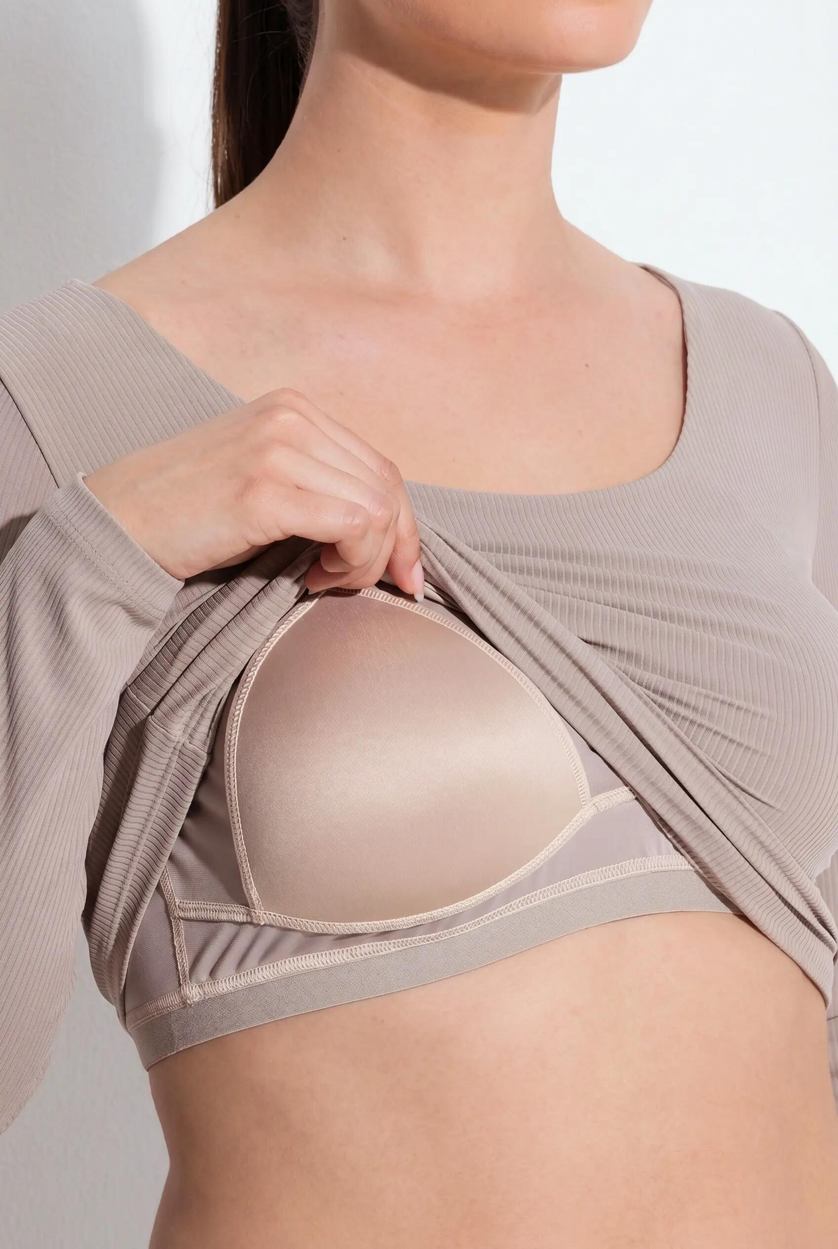 Femme T-shirt avec soutien-gorge 6/13