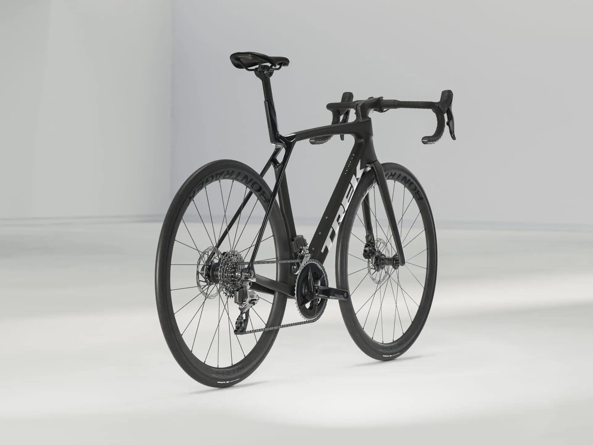 Trek - Madone SL 6 AXS Gen 8 - Matte Dark Web 2/5