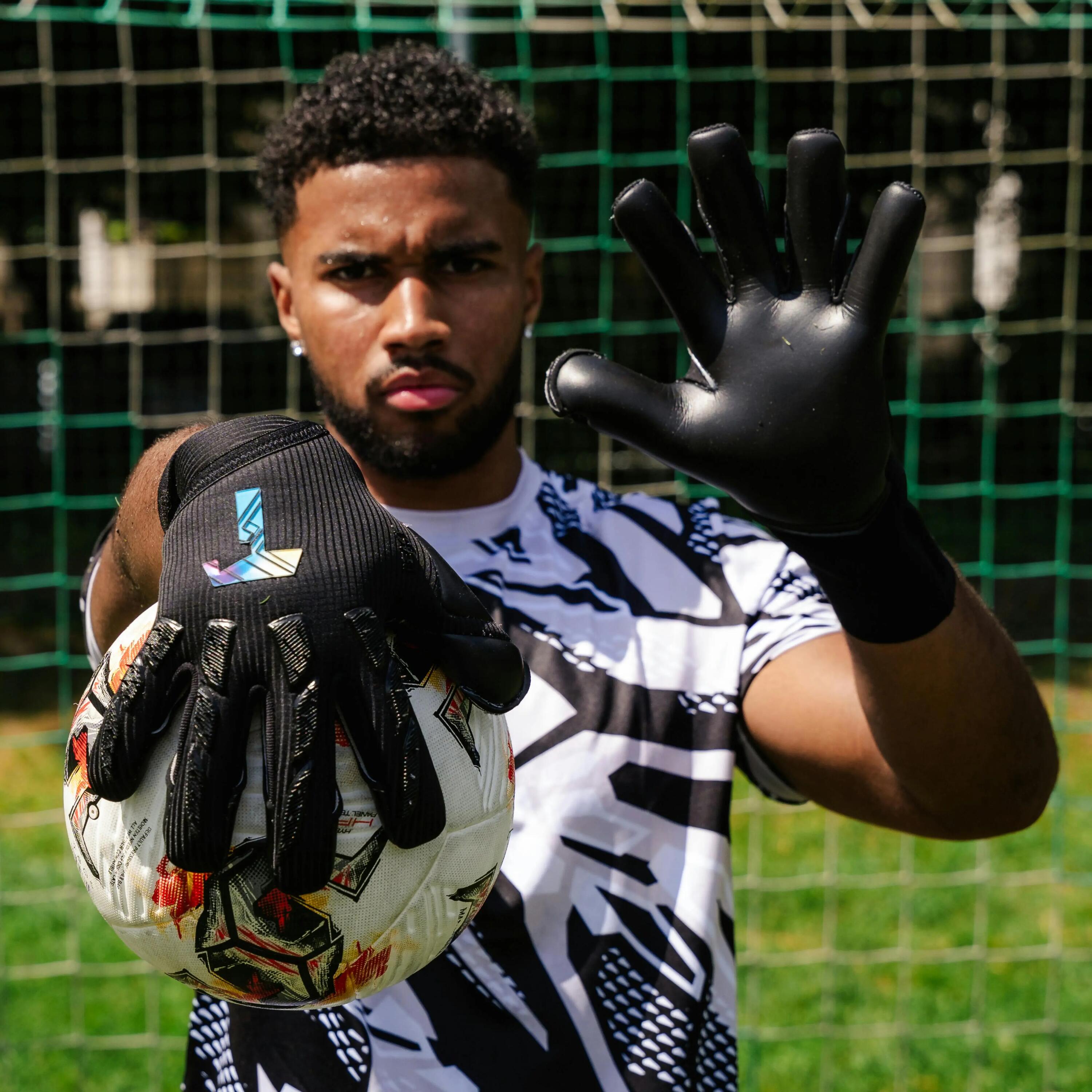 T1TAN BEAST 4.0 Vampire Black Gants de Gardien FP, Taille 8 4/10