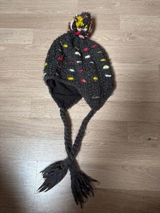 Tussen Particulieren - Barts-muts / Hoofdomtrek 53 cm