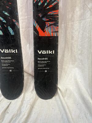 Ski's völkl revolt 85 - freestyle all-mountain ski met bindingen - 179