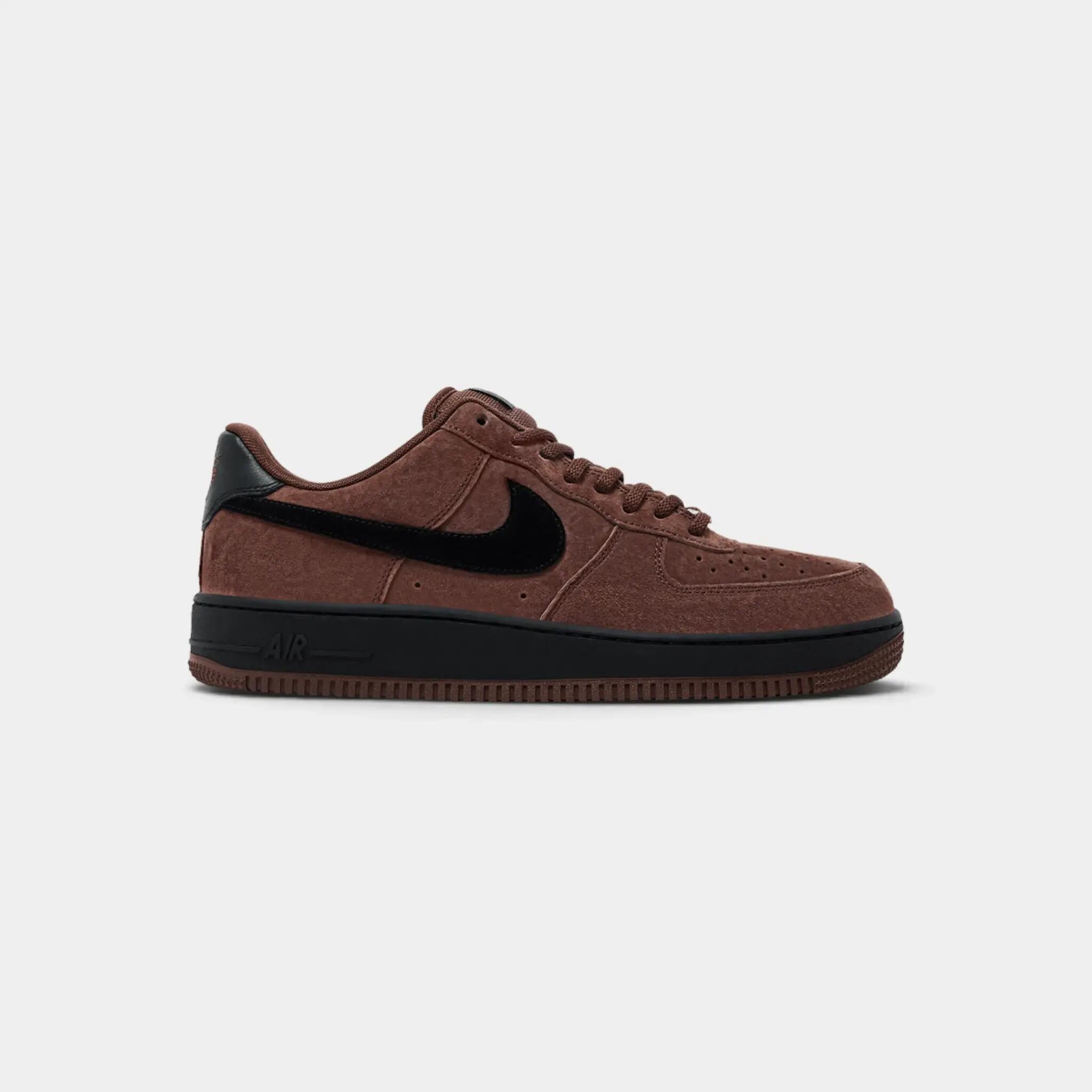 NIKE picture