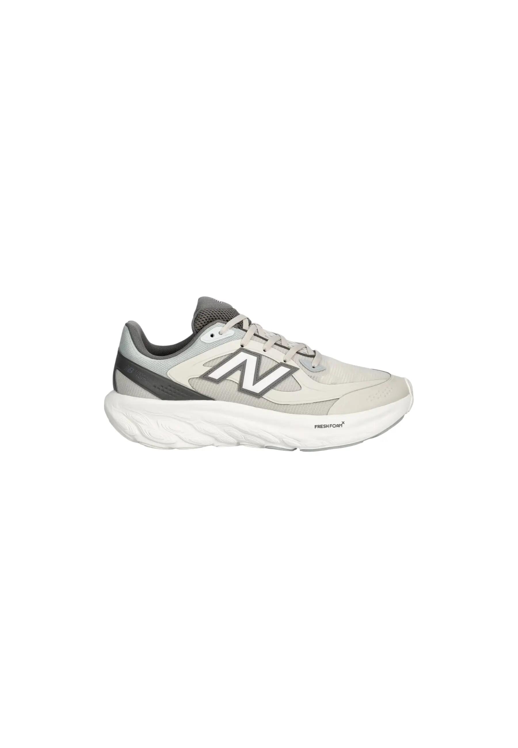 NEW BALANCE picture