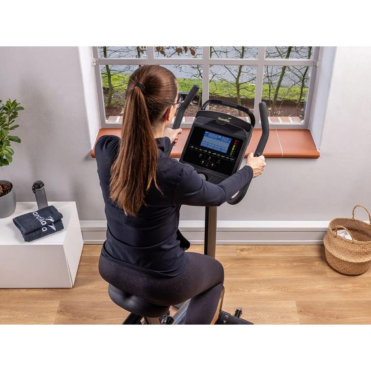 Vélo d'appartement Cykling P15 connecté - Max 150 kg - Inertie 15 Kg - 38 prog. 5/15