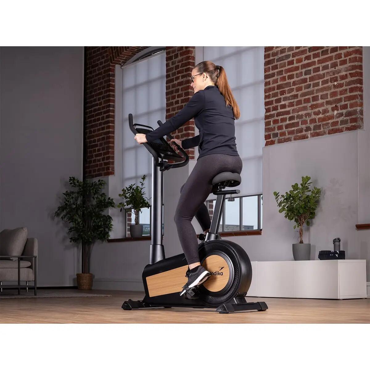 Vélo d'appartement Cykling P15 connecté - Max 150 kg - Inertie 15 Kg - 38 prog. 3/15