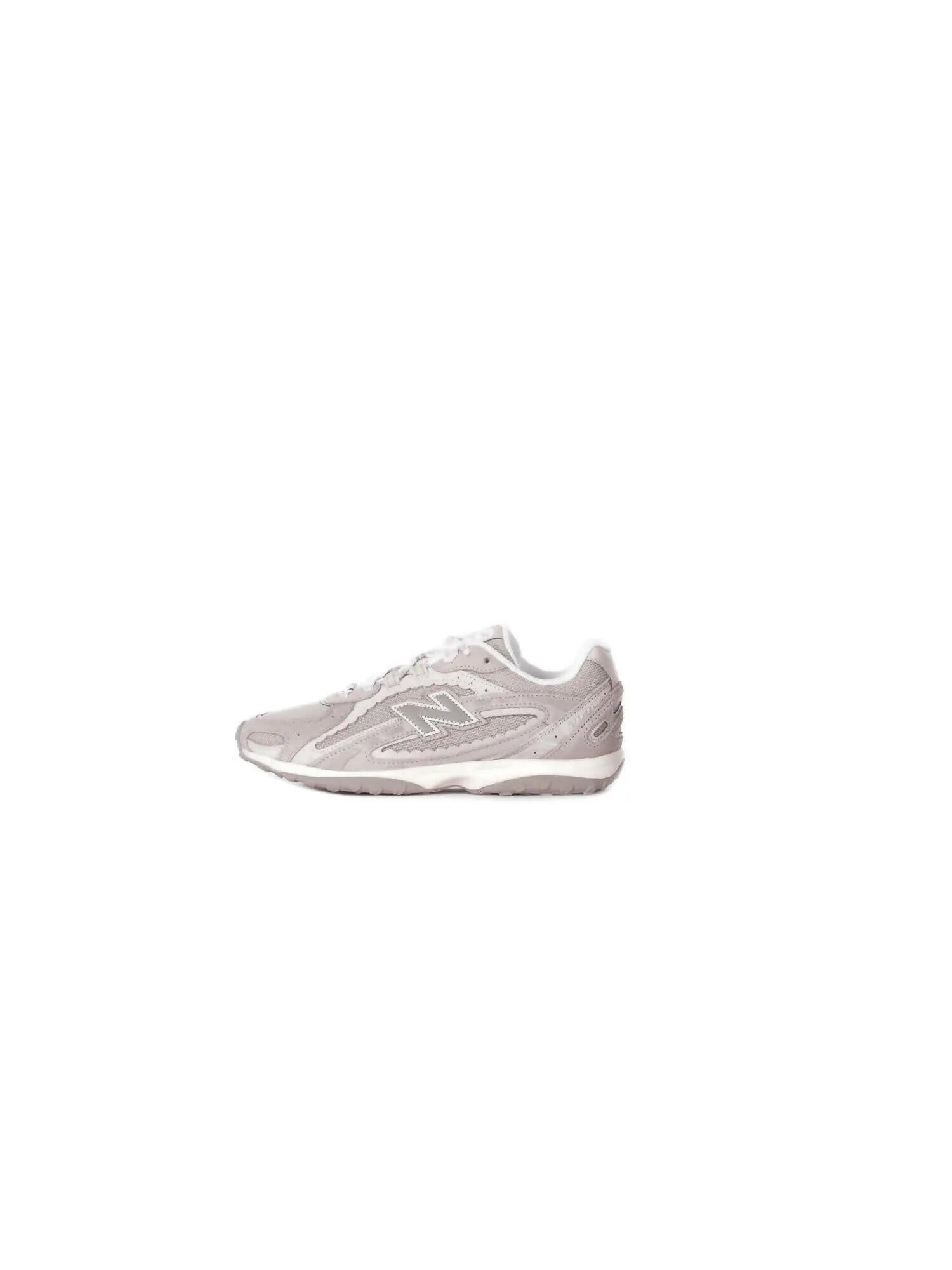 NEW BALANCE picture
