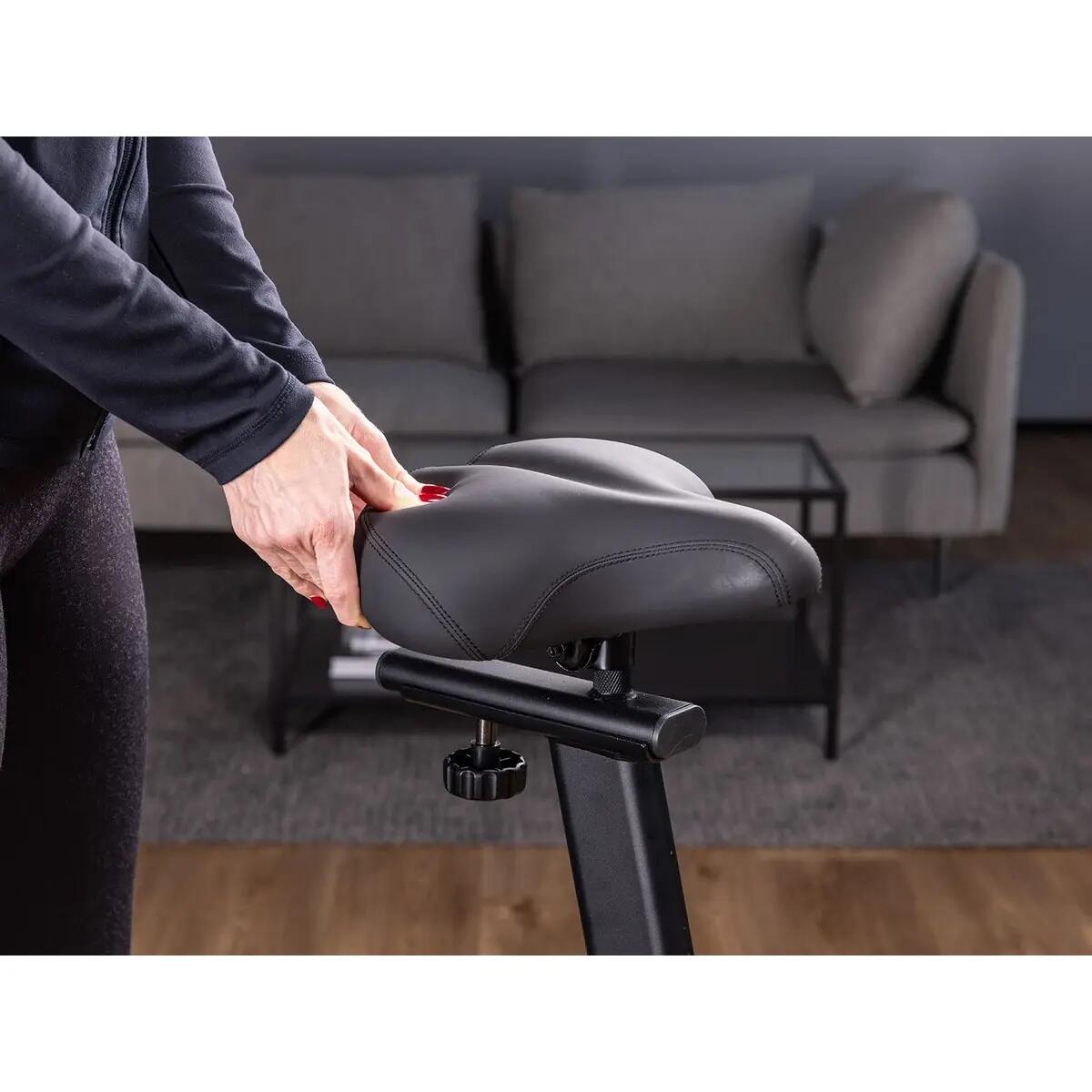 Vélo d'appartement Cykling P15 connecté - Max 150 kg - Inertie 15 Kg - 38 prog. 10/15