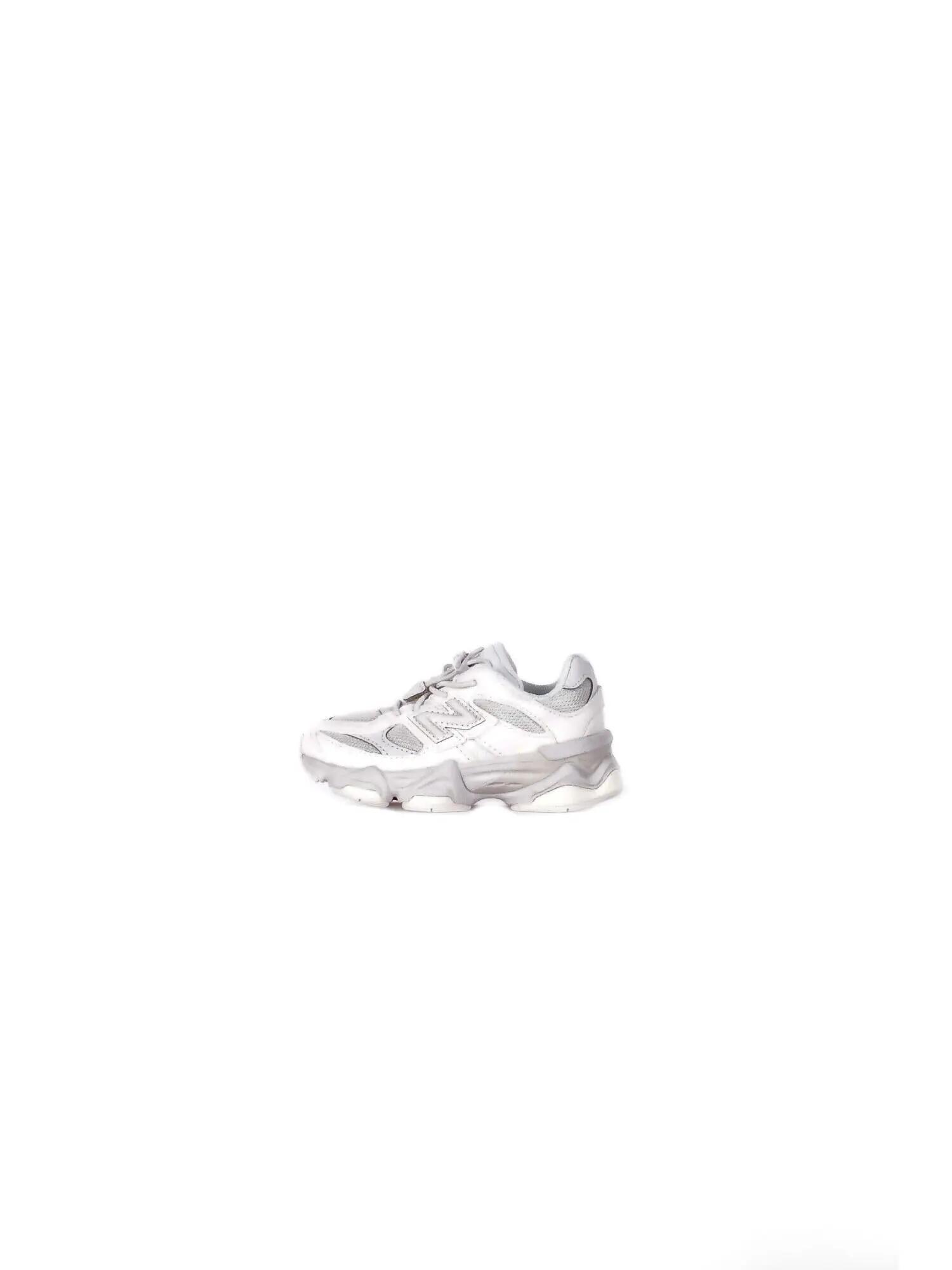NEW BALANCE picture