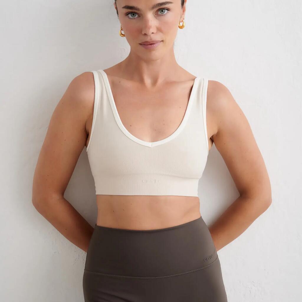 Women's Sports Bra Seamless Shaping Light Support Deep Cut Shape Sand