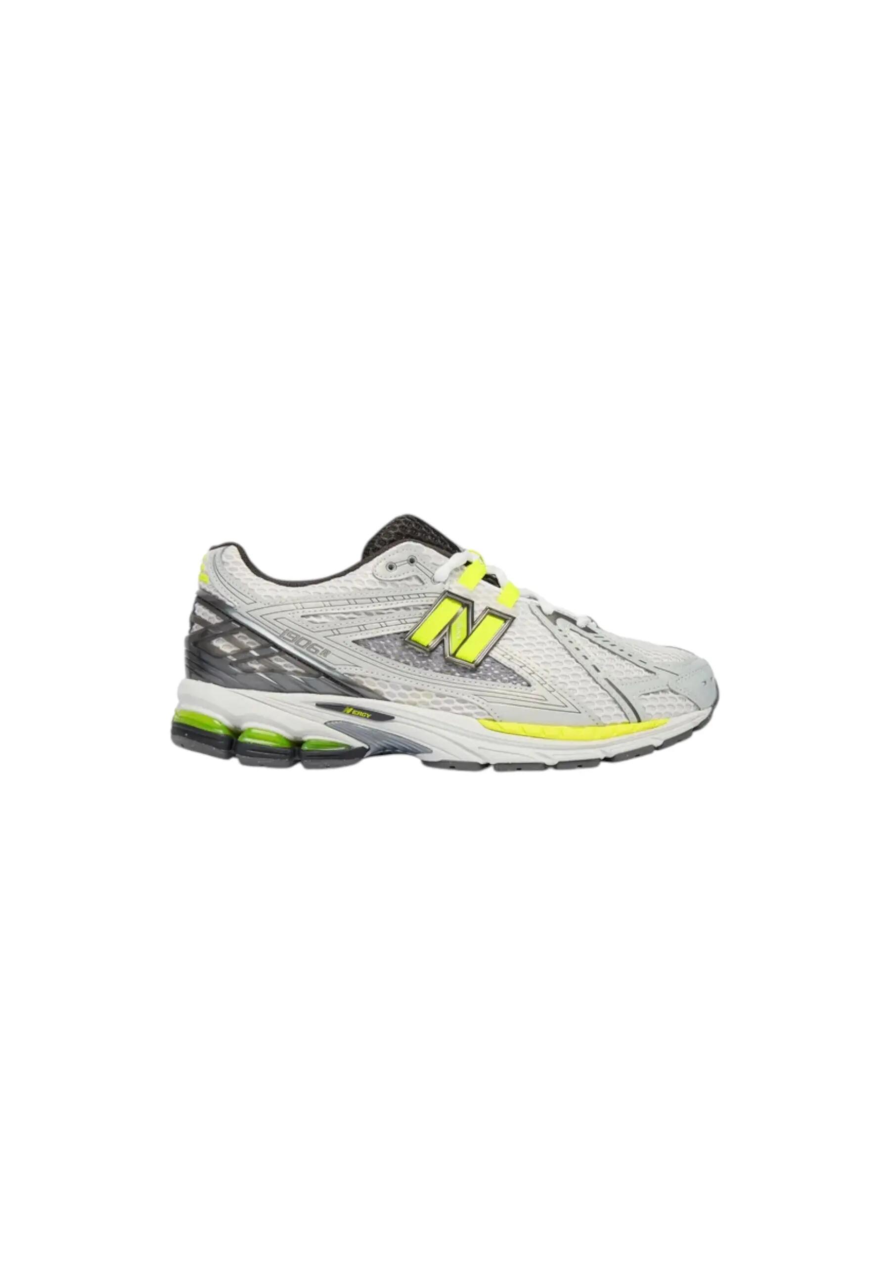 NEW BALANCE picture