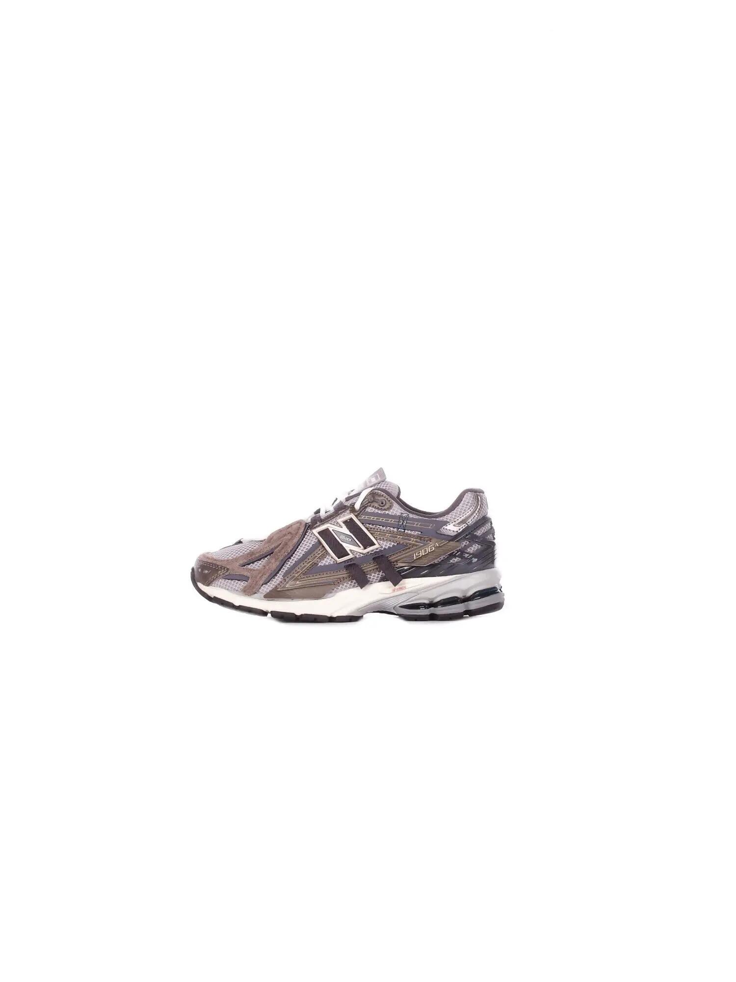 NEW BALANCE picture