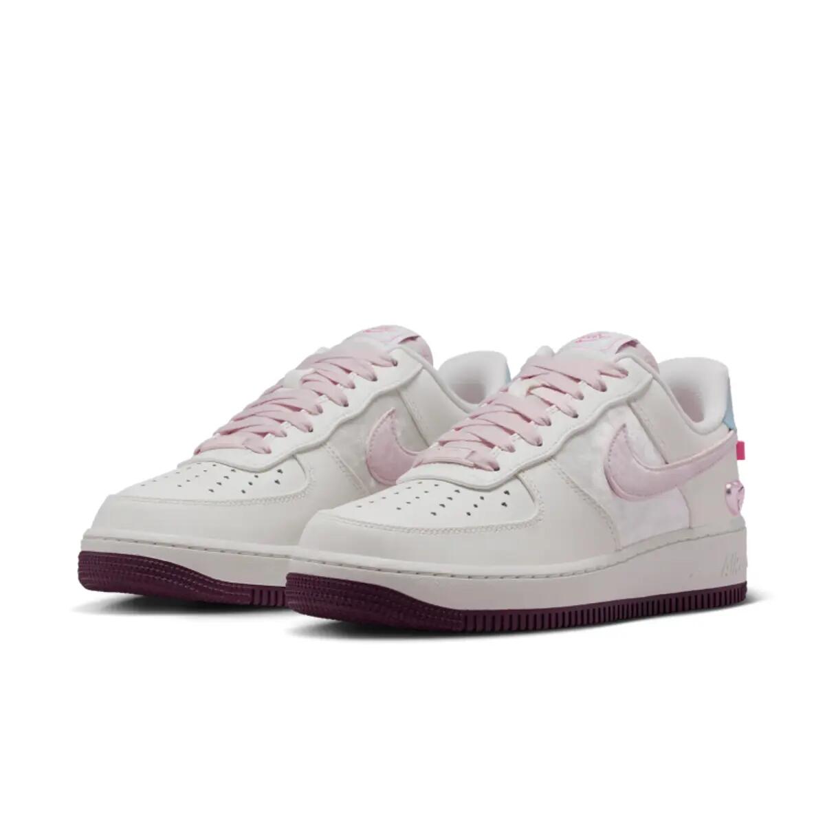 Nike Air Force 1 Low Valentines Day (2026) 4/6