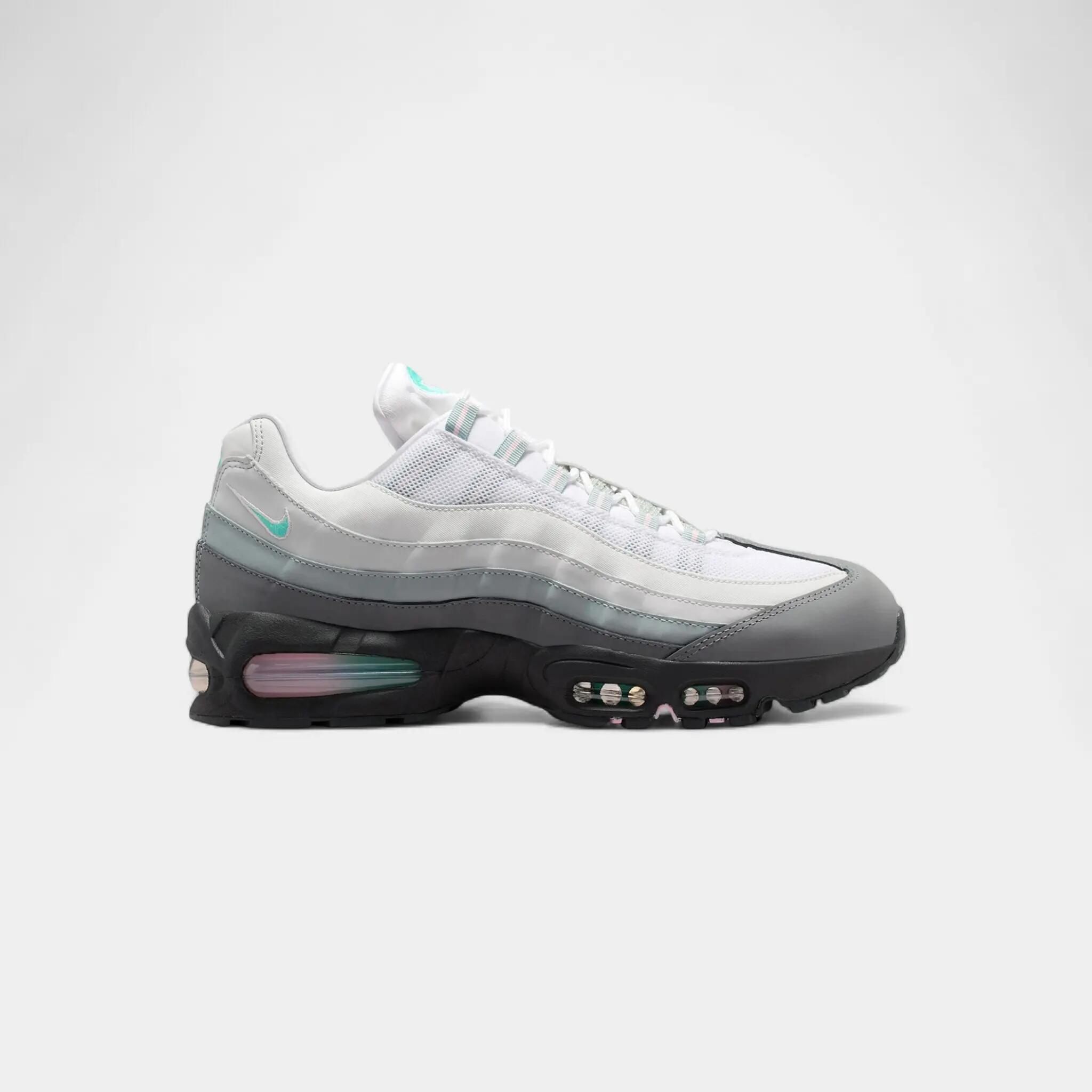 NIKE picture
