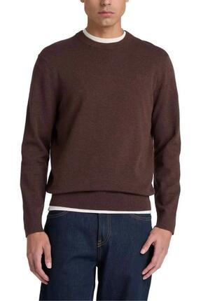 pull - lifestyle - homme - col rond, manches longues, logo brodé - marron