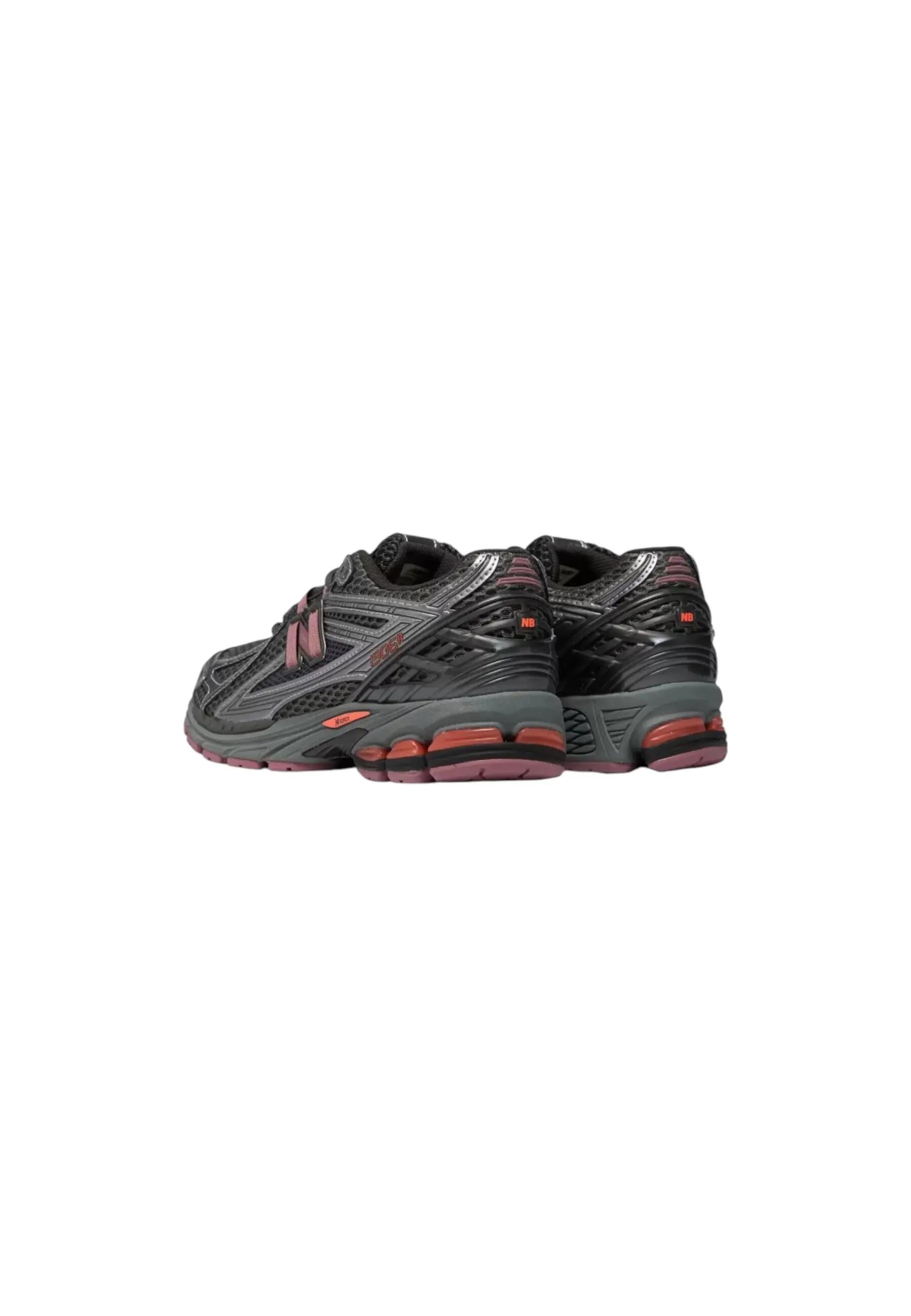 Zapatillas Hombre New Balance Gris U190629R 3/5