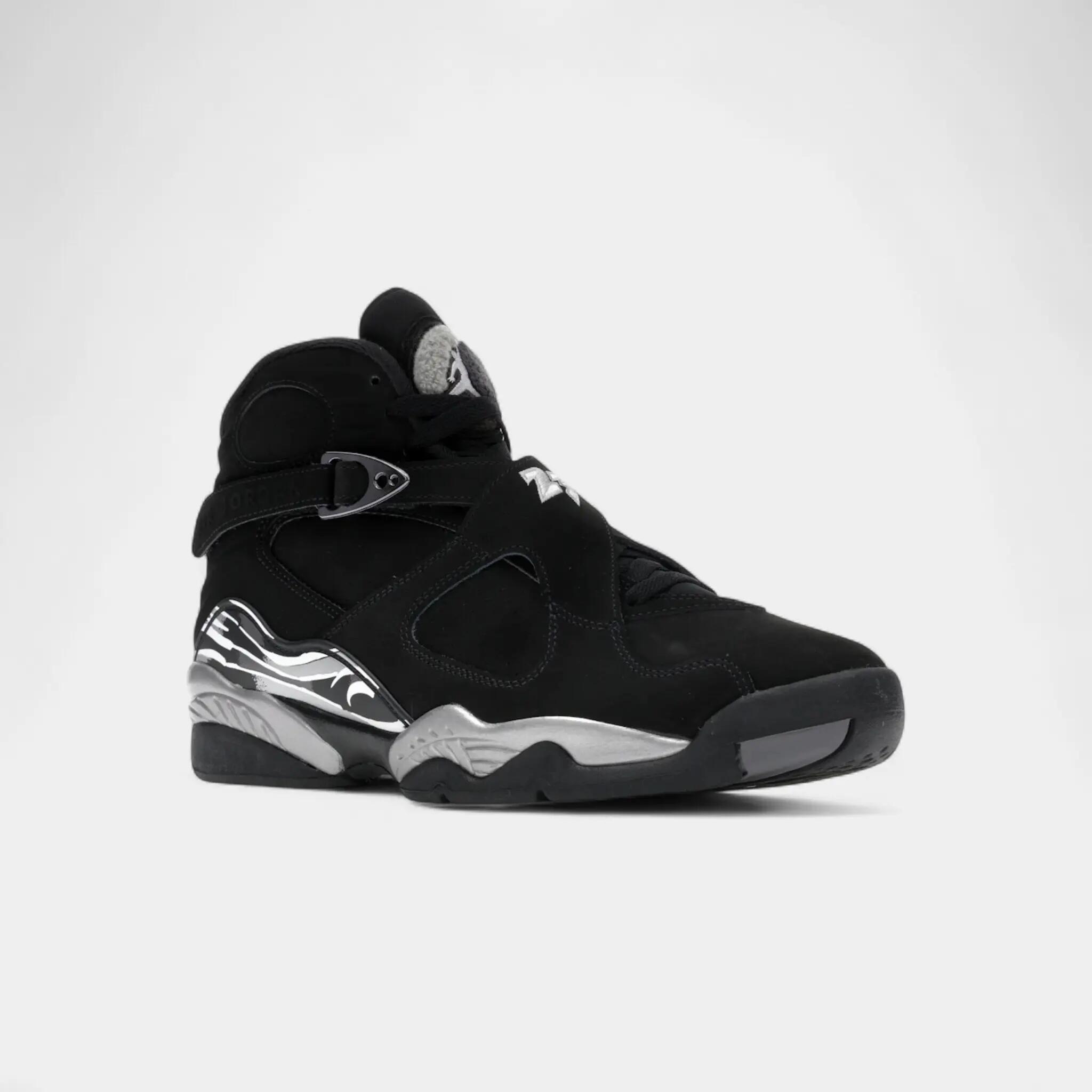 Jordan 8 Retro Chrome (2026) 2/5
