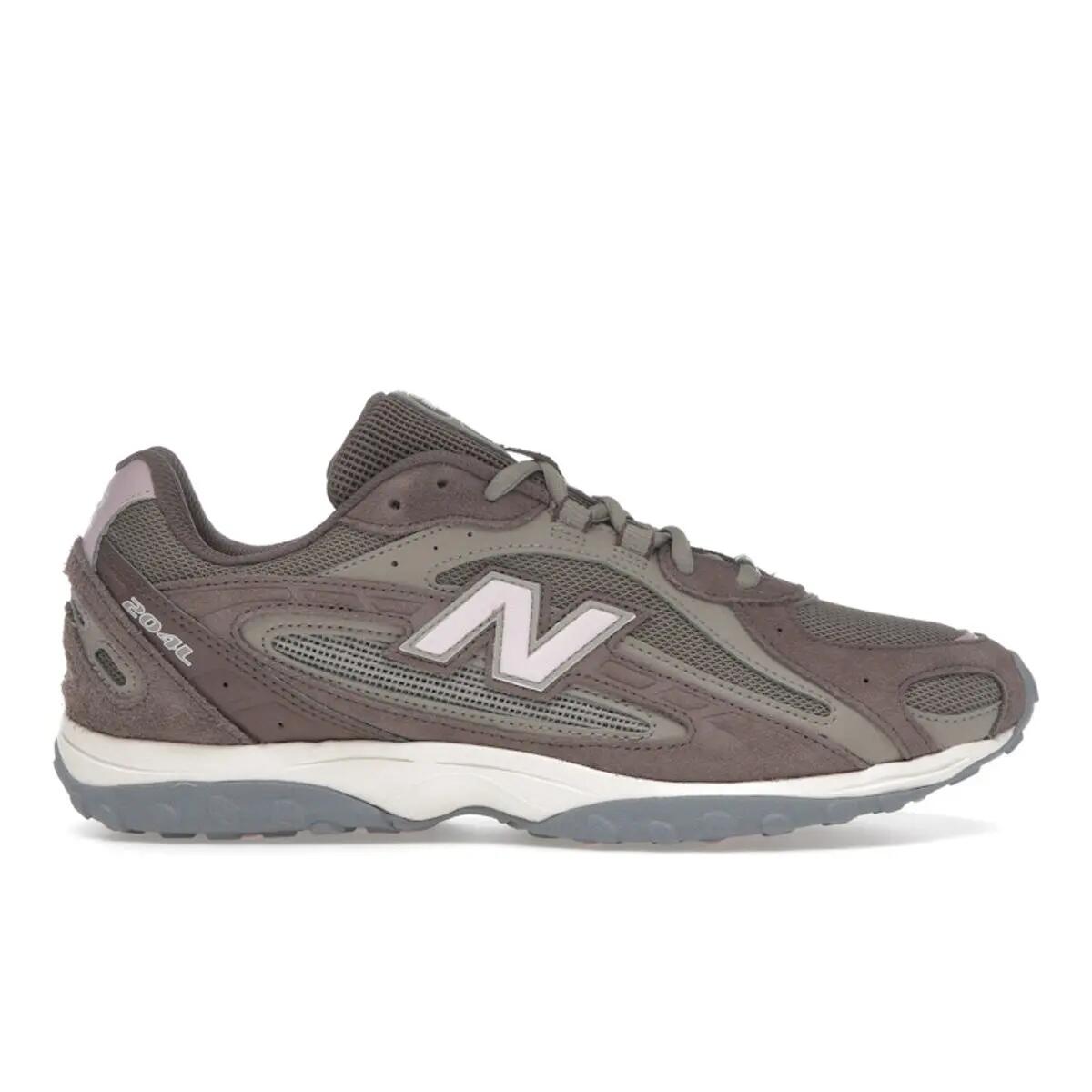 NEW BALANCE picture