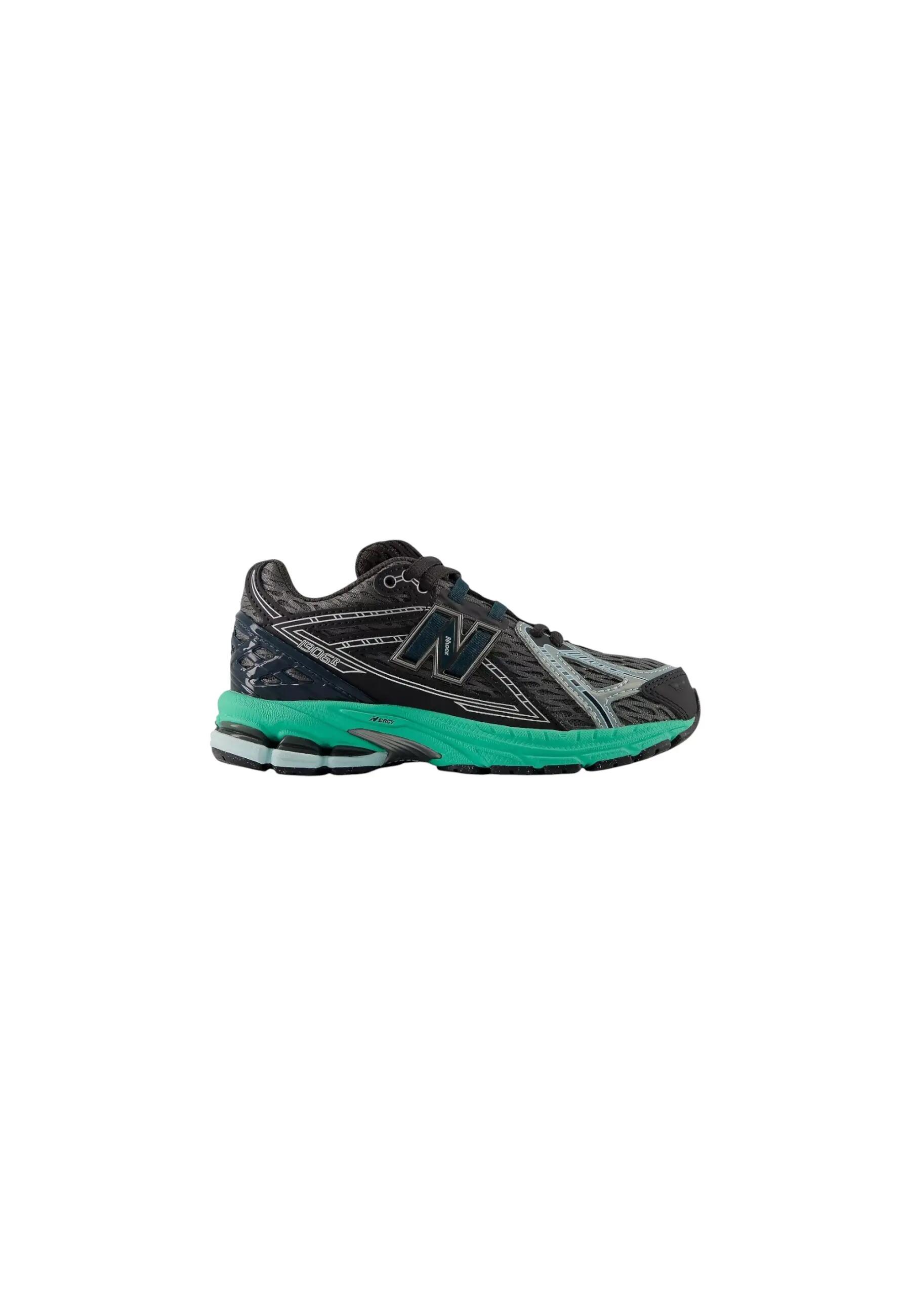 NEW BALANCE picture