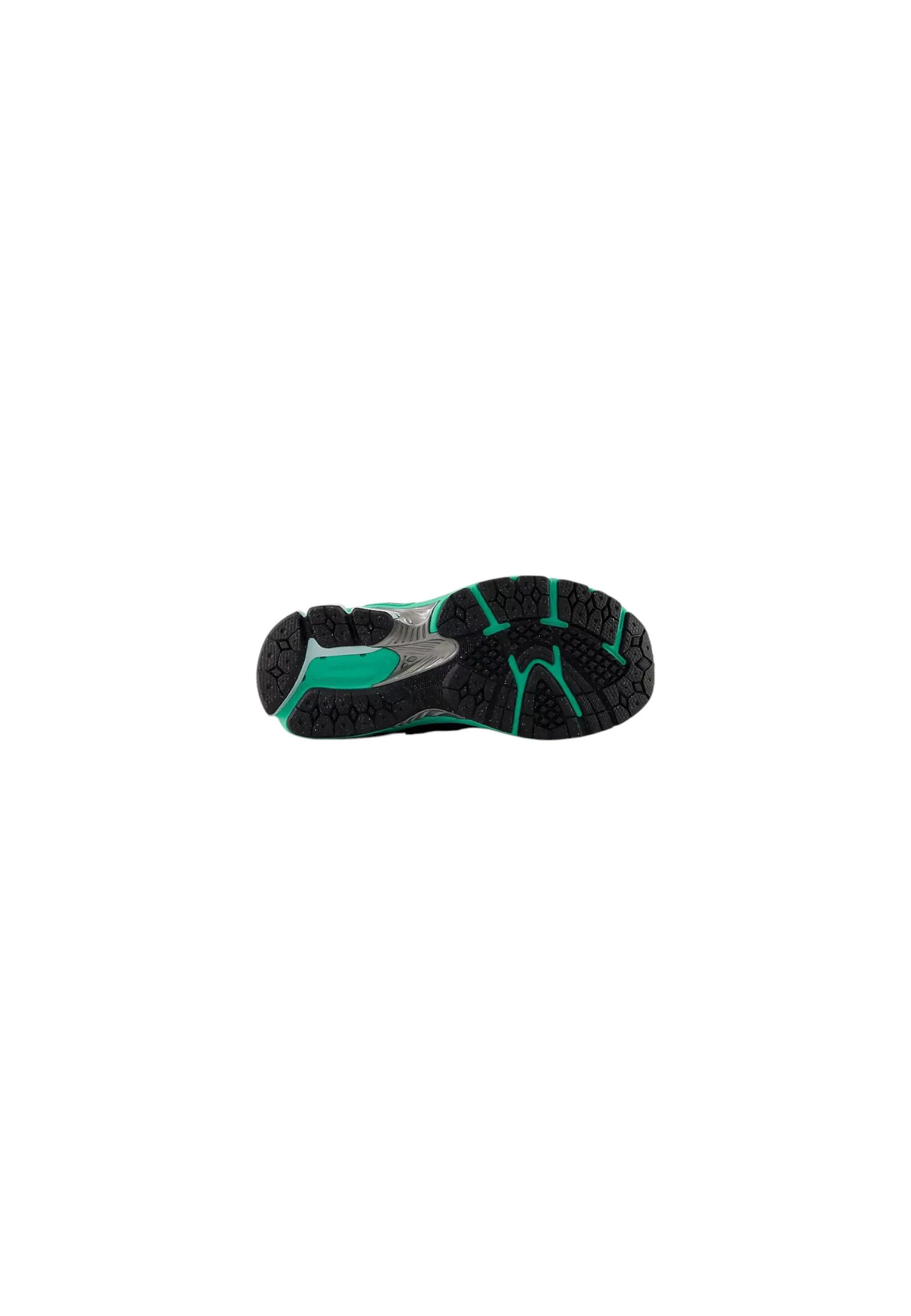 Zapatillas Niño New Balance Negro P190696W 3/4