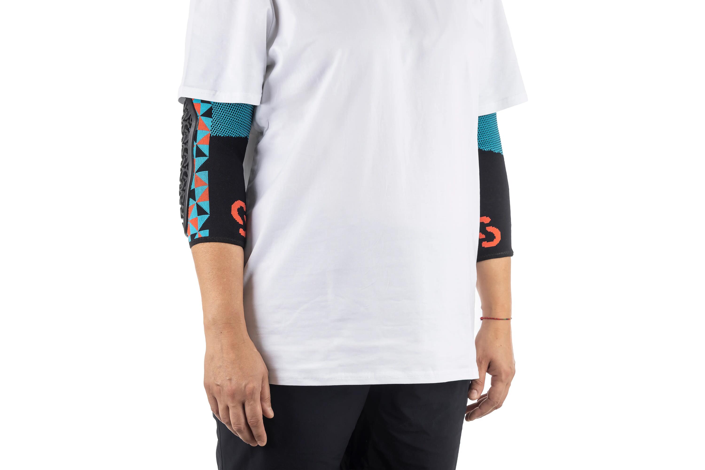Protection de coude Flow Arlecchino 4/4