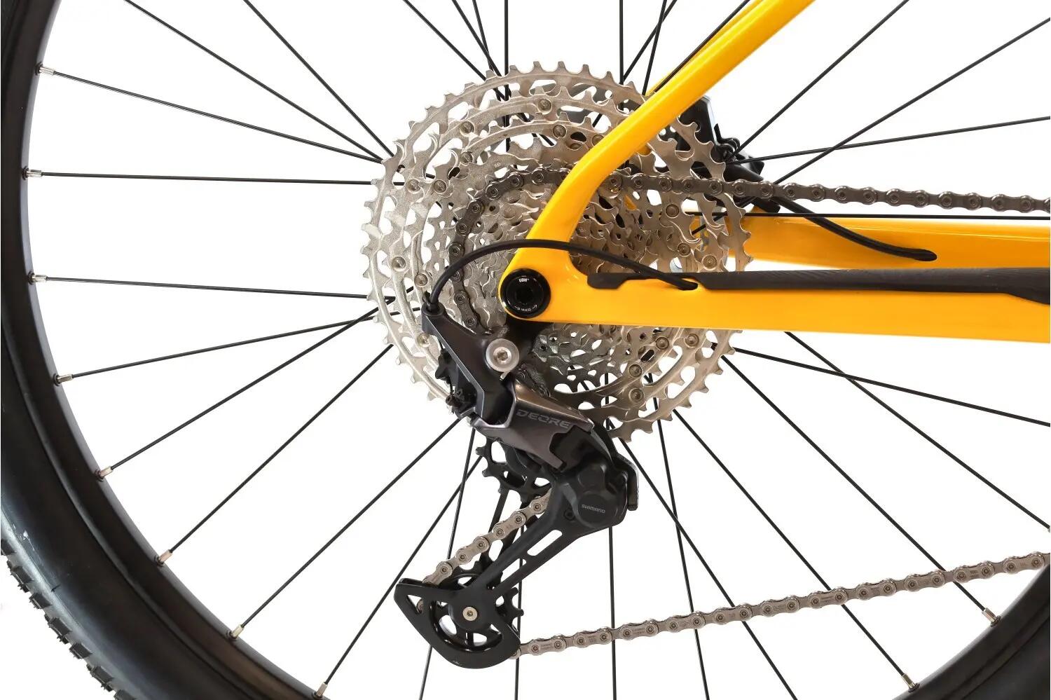 MTB ricondizionata ·  Pro Race CF 5.9 · Ottimo stato 3/8