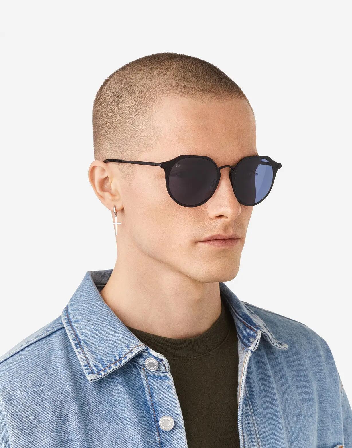 HAWKERS - Sonnenbrillen für Herren und Damen - WARWICK METAL  BLACK DARK BLUE 9/10