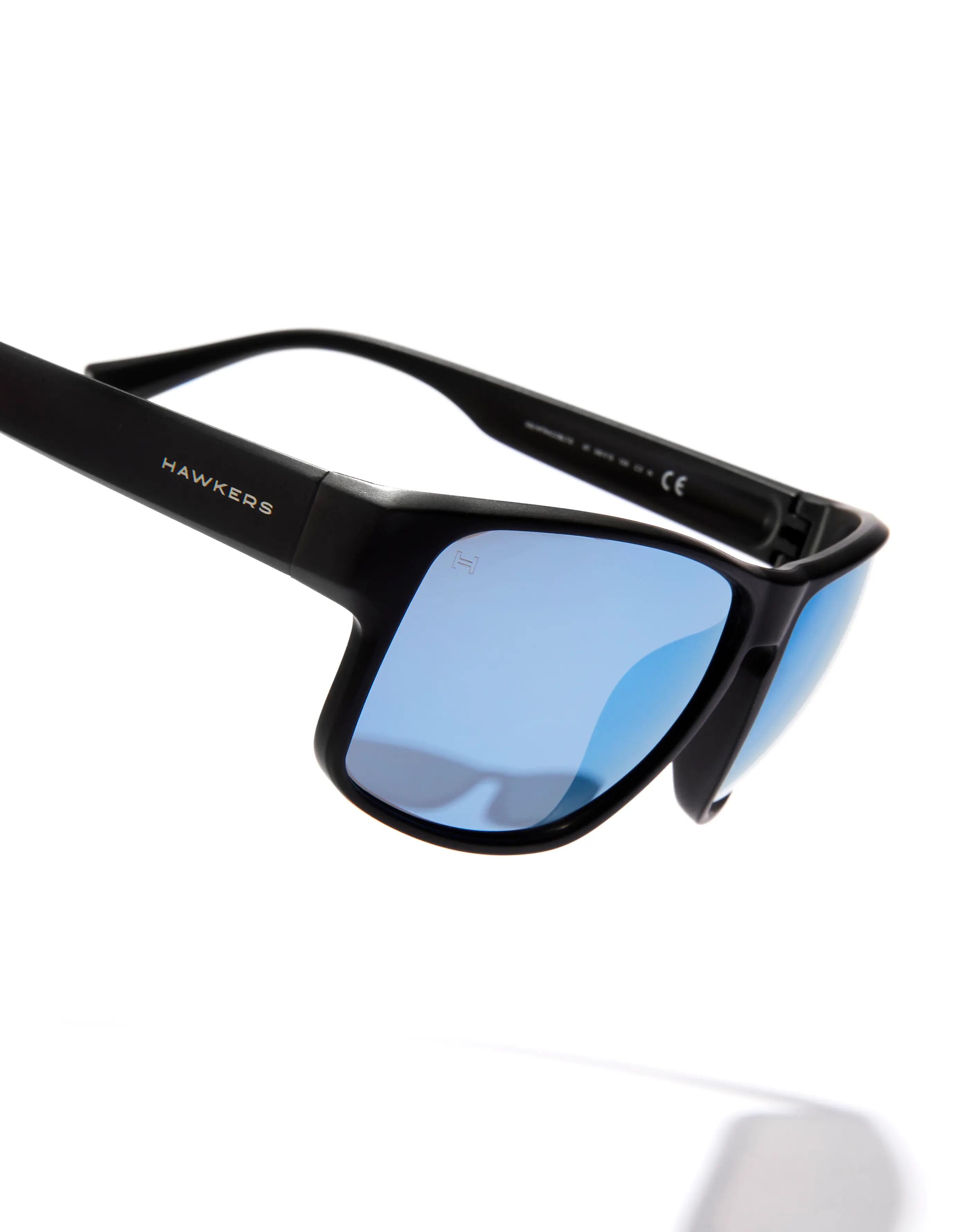 HAWKERS - Zonnebrillen voor Mannen en Vrouwen BLUE POLARIZED  - FASTER Raw 3/9