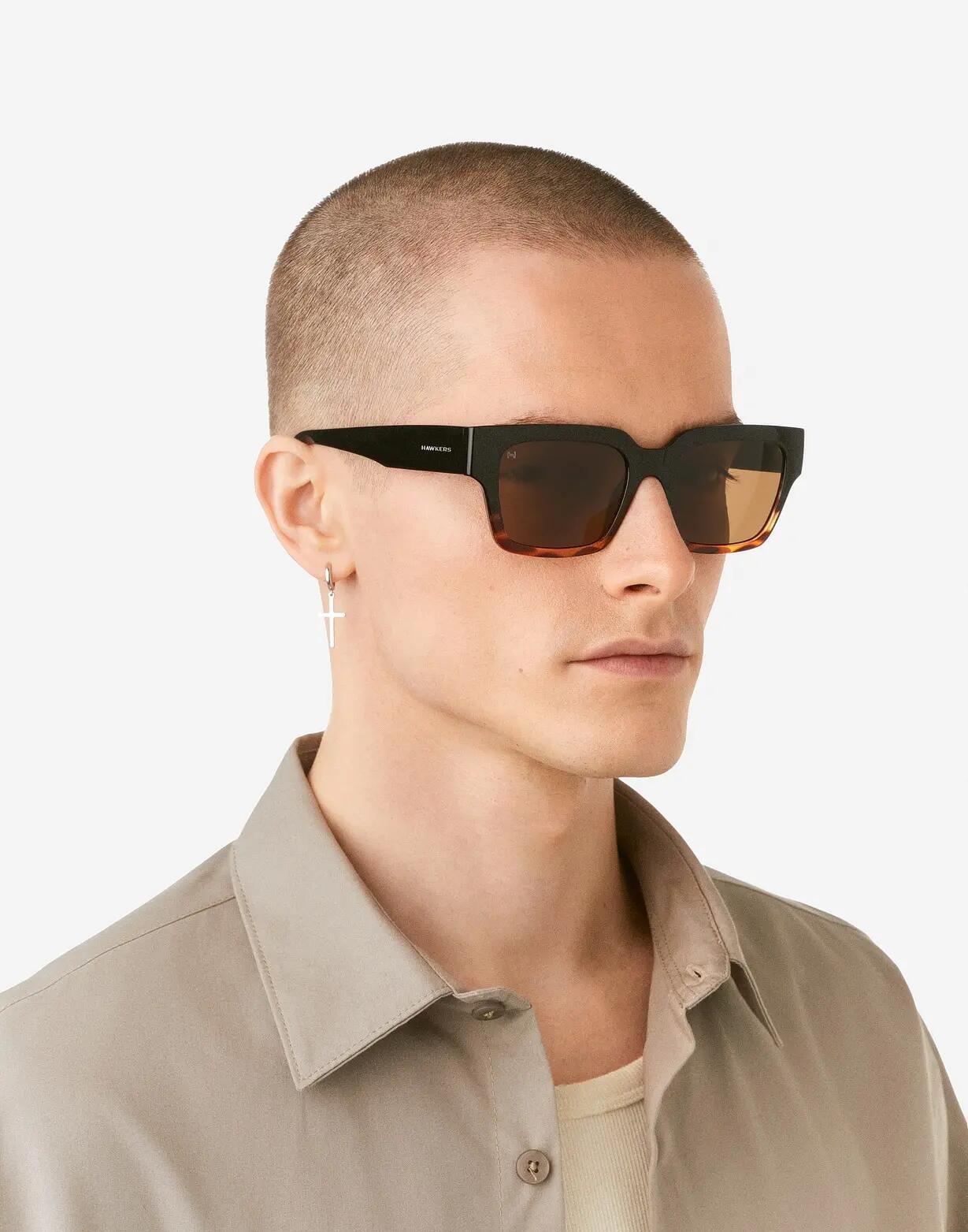 HAWKERS - Lunettes de soleil pour homme et femme MATE - CAREY OLIVE ECO 8/9