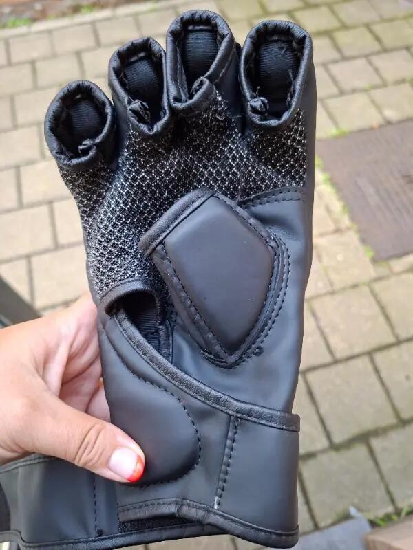 Tussen Particulieren - Mma handschoenen 2/2