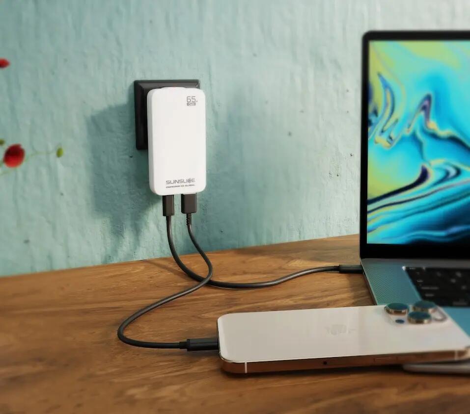Chargeur de voyage universel GaN 65 W USB-C PD USB-A Emperion 65 Global 12/15