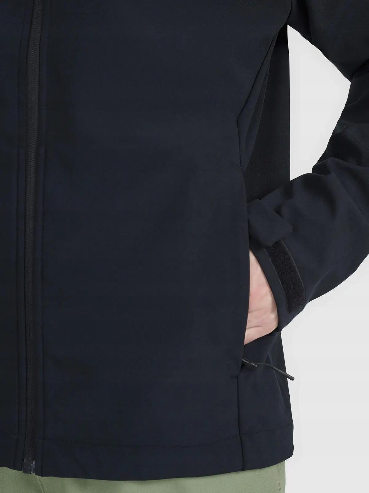 KURTKA MĘSKA 4F SOFTSHELL WIATROODPORNA       Z KAPTUREM  CZARNA 8/12
