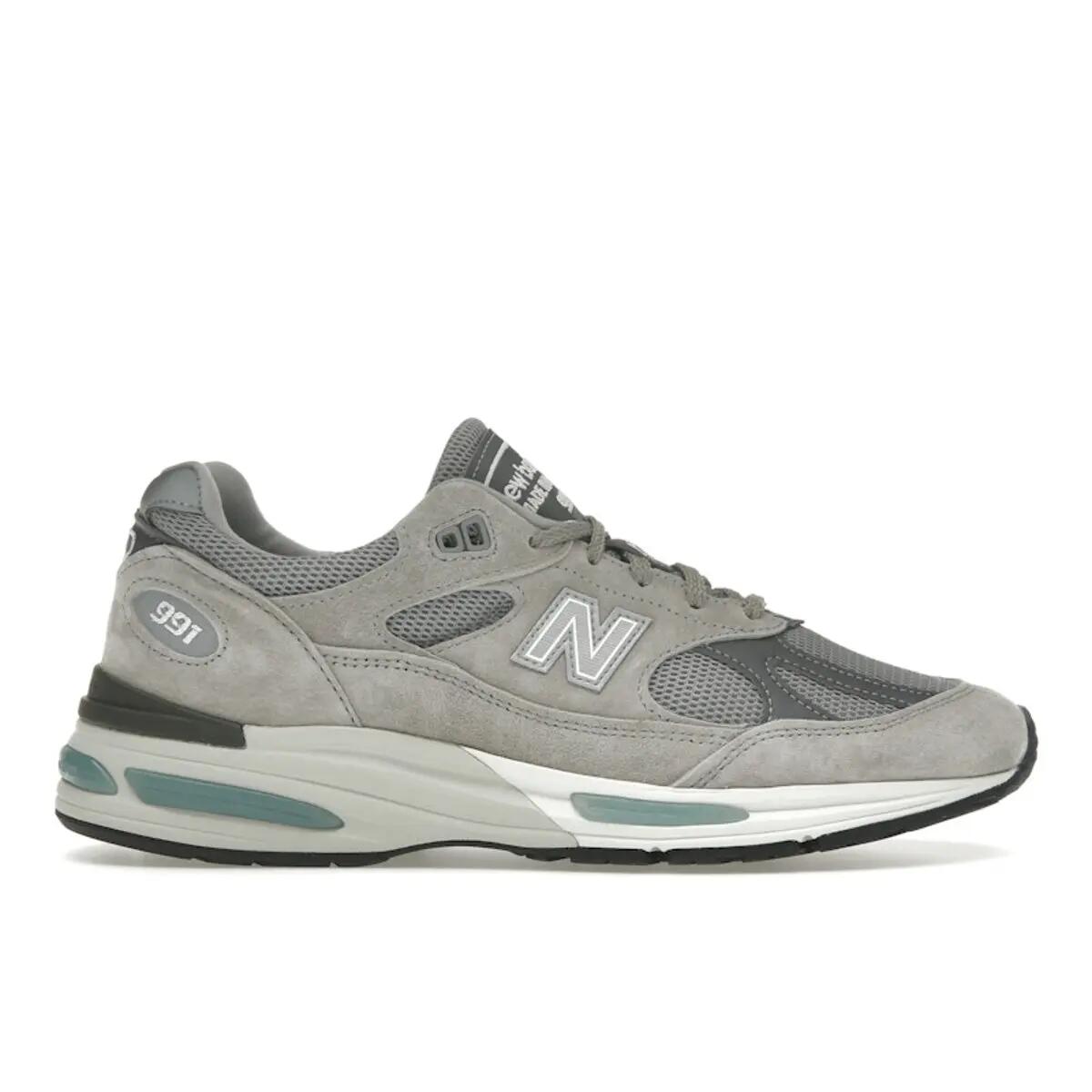 NEW BALANCE picture