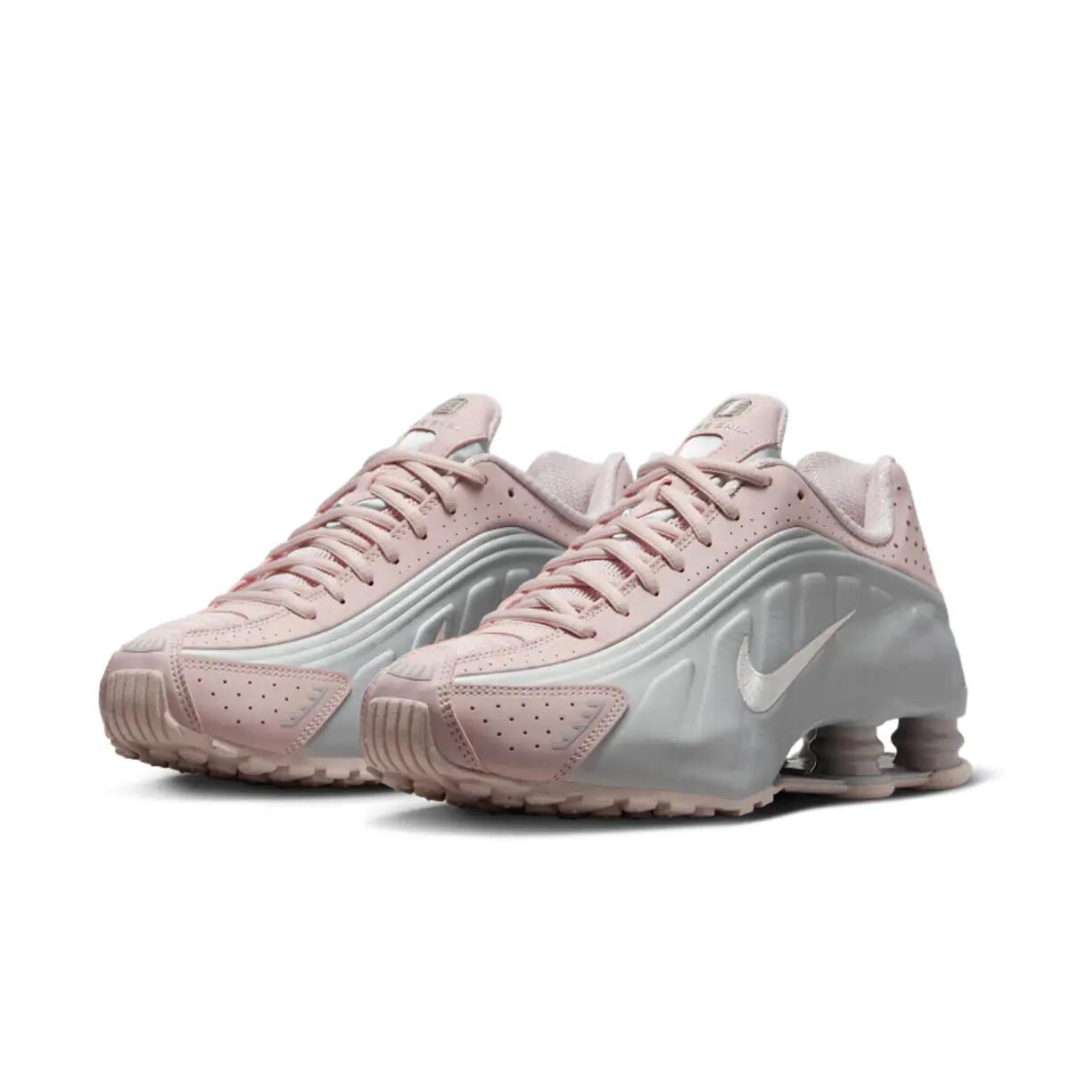 Nike Shox R4 Barely Rose Metallic Platinum 4/6