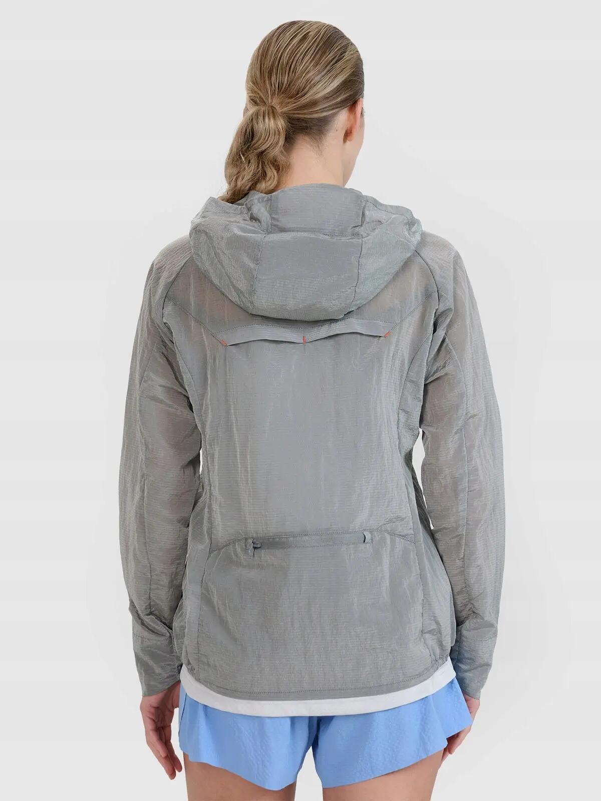 KURTKA DAMSKA 4F DO BIEGANIA ULTRALIGHT      Z KAPTUREM  SZARA 8/14