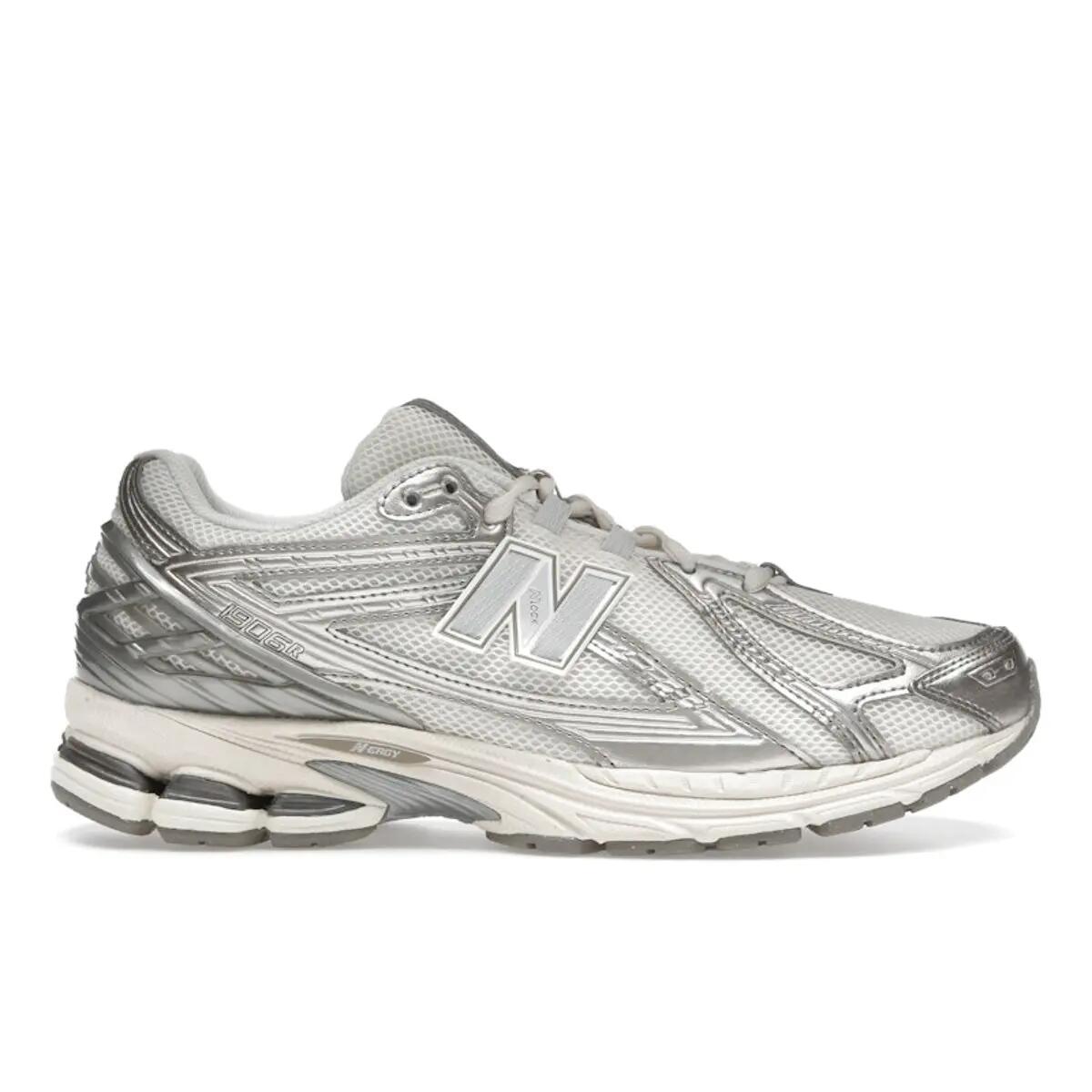 NEW BALANCE picture