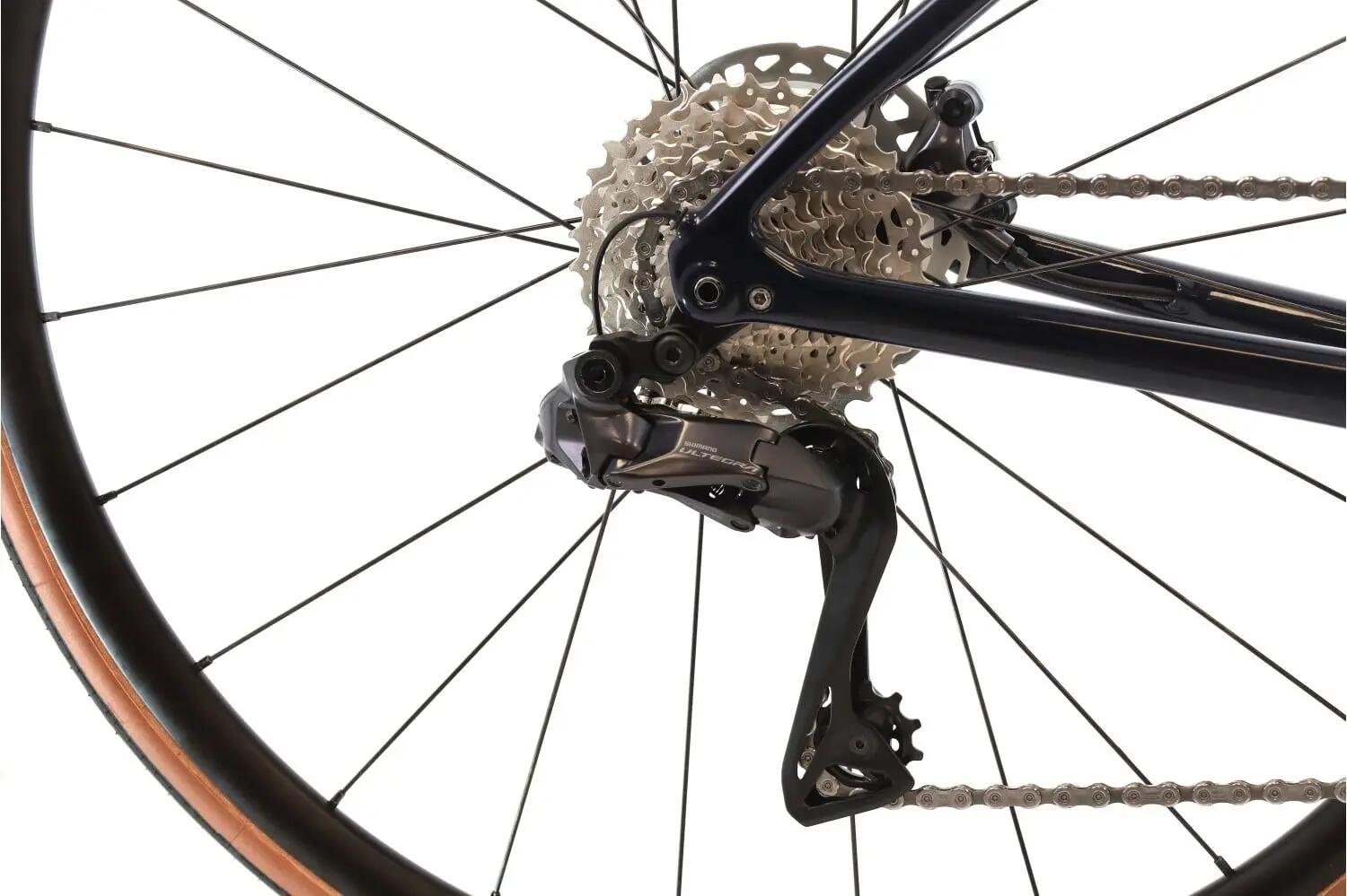 Vélo de route reconditionné ·  Tarmac SL6 Expert Disc Di2 12V · Très bon état 3/8