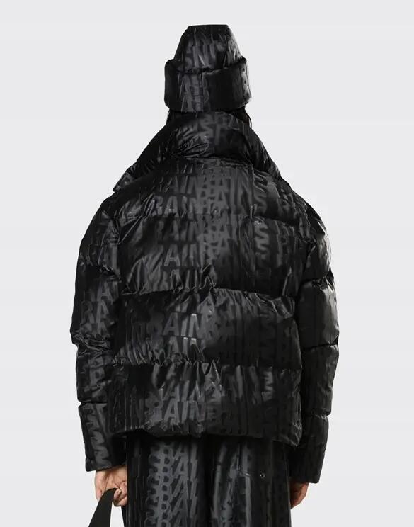 URTKA DAMSKA RAINS ZIMOWA PUCHOWA PUDEŁKOWA BOXY PUFFER    BEZ KAPTURA  CZARNA 3/4