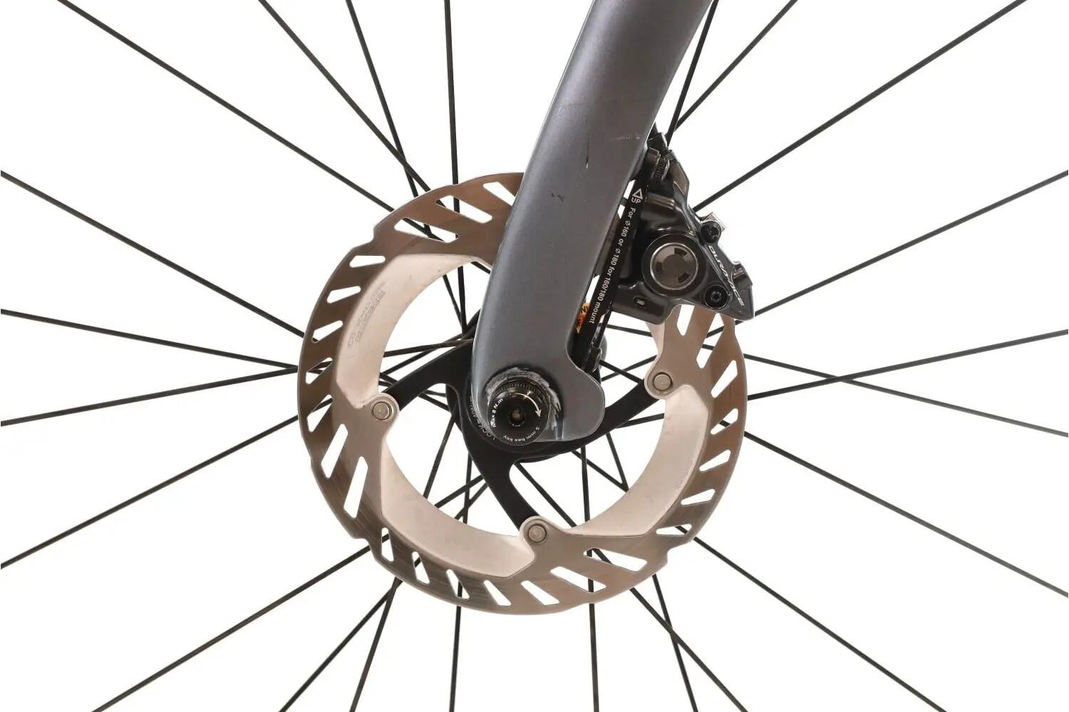 Segunda Vida · Bicicleta carretera ·  Dogma F12 Disc Di2 12V · En buen estado 7/8